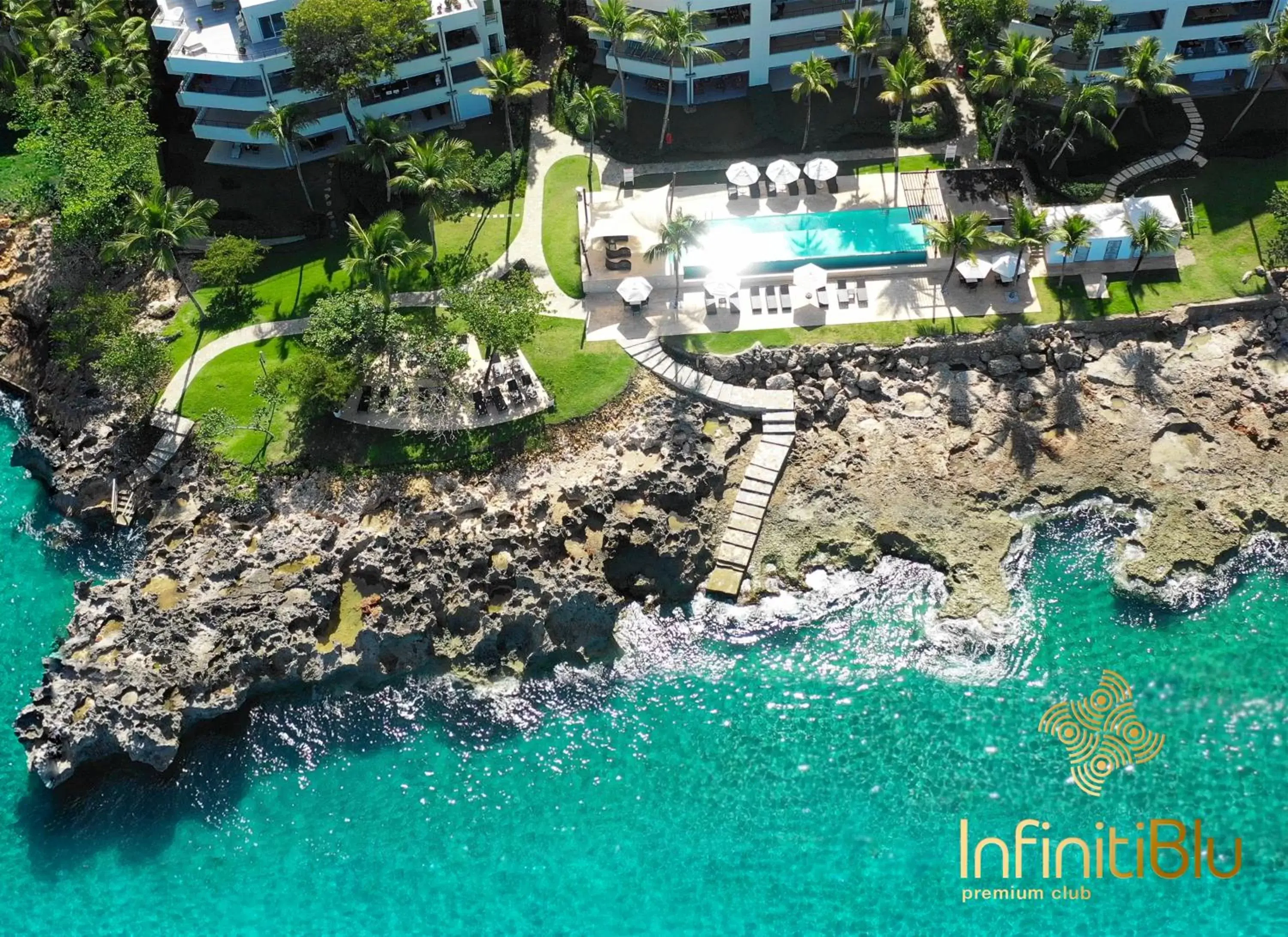 Property building, Bird's-eye View in Instyle Residences at Infiniti Blu