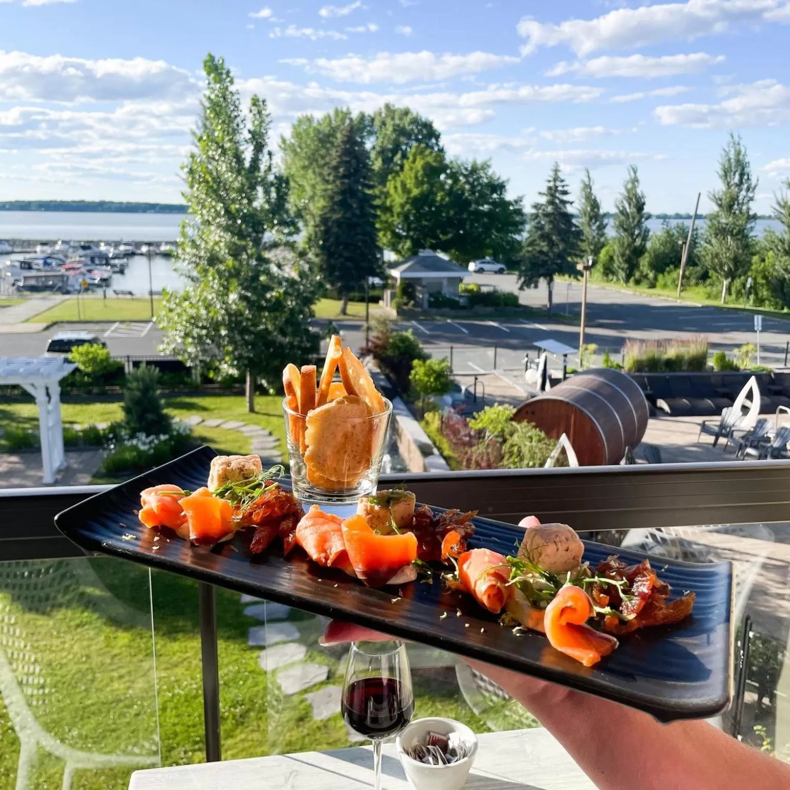 Restaurant/places to eat in Hotel de la Rive