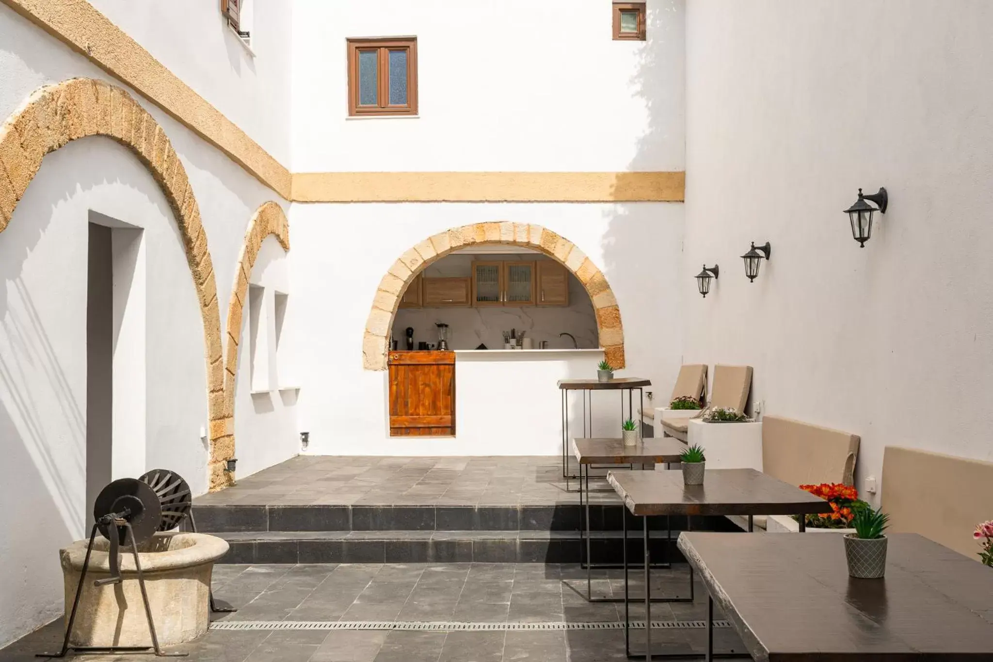 Deluxe Suite in Ancient Knights Luxury Suites Deluxe Suite in Ancient Knights Luxury Suites