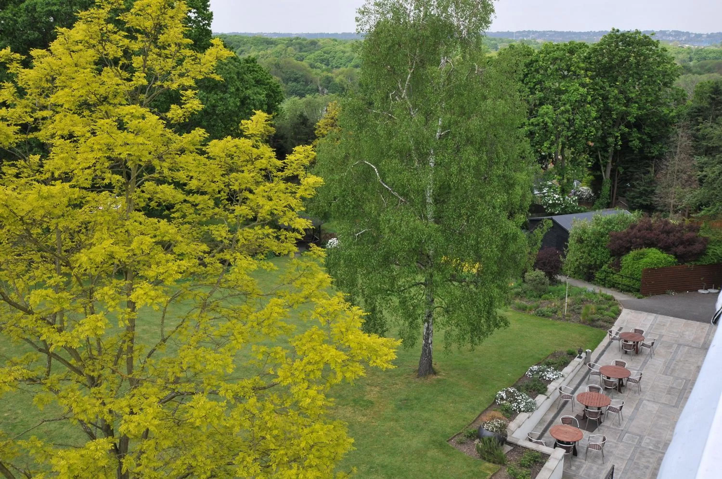 Bedroom in Bromley Court Hotel London