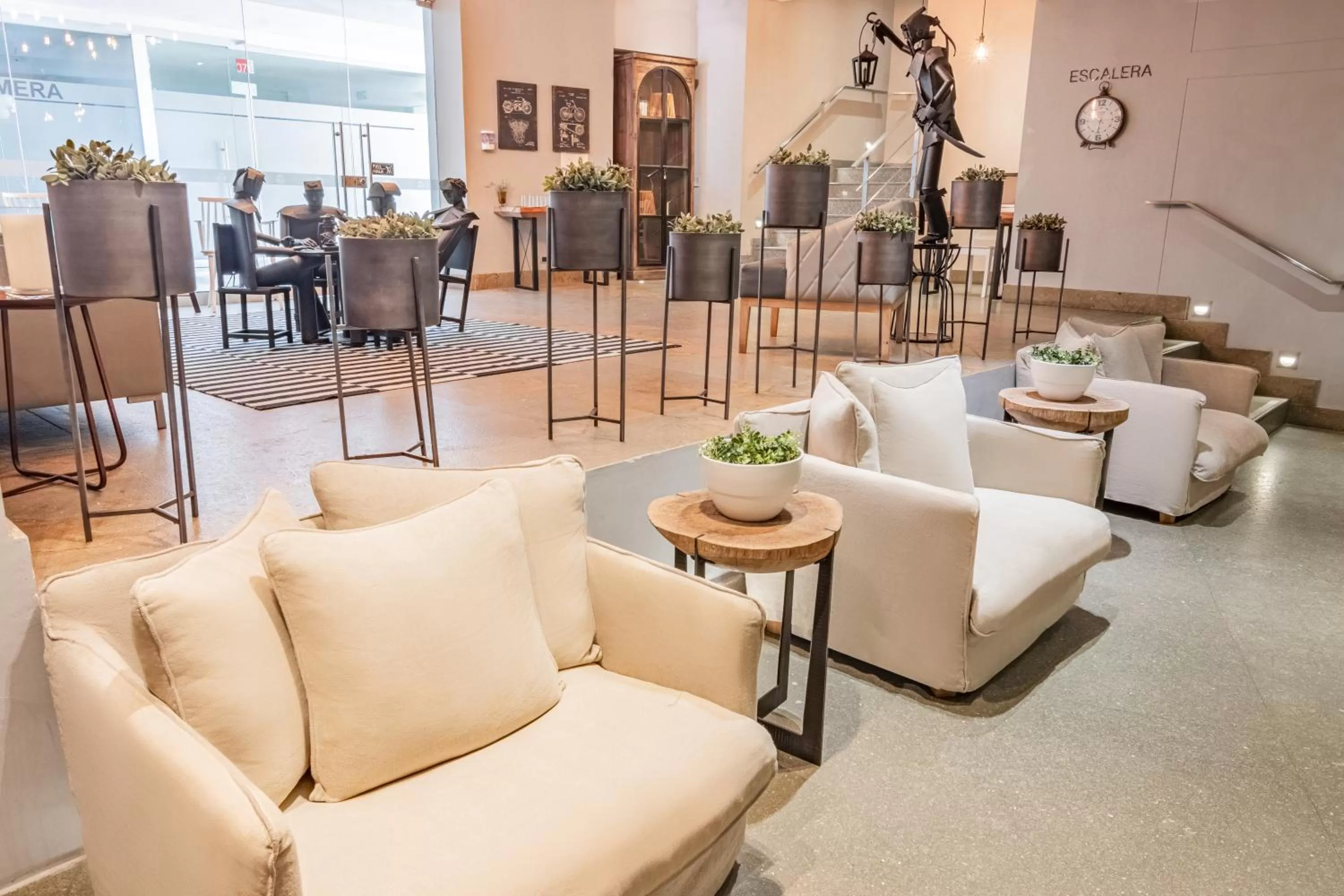 Living room in GHL San Lazaro Art Hotel