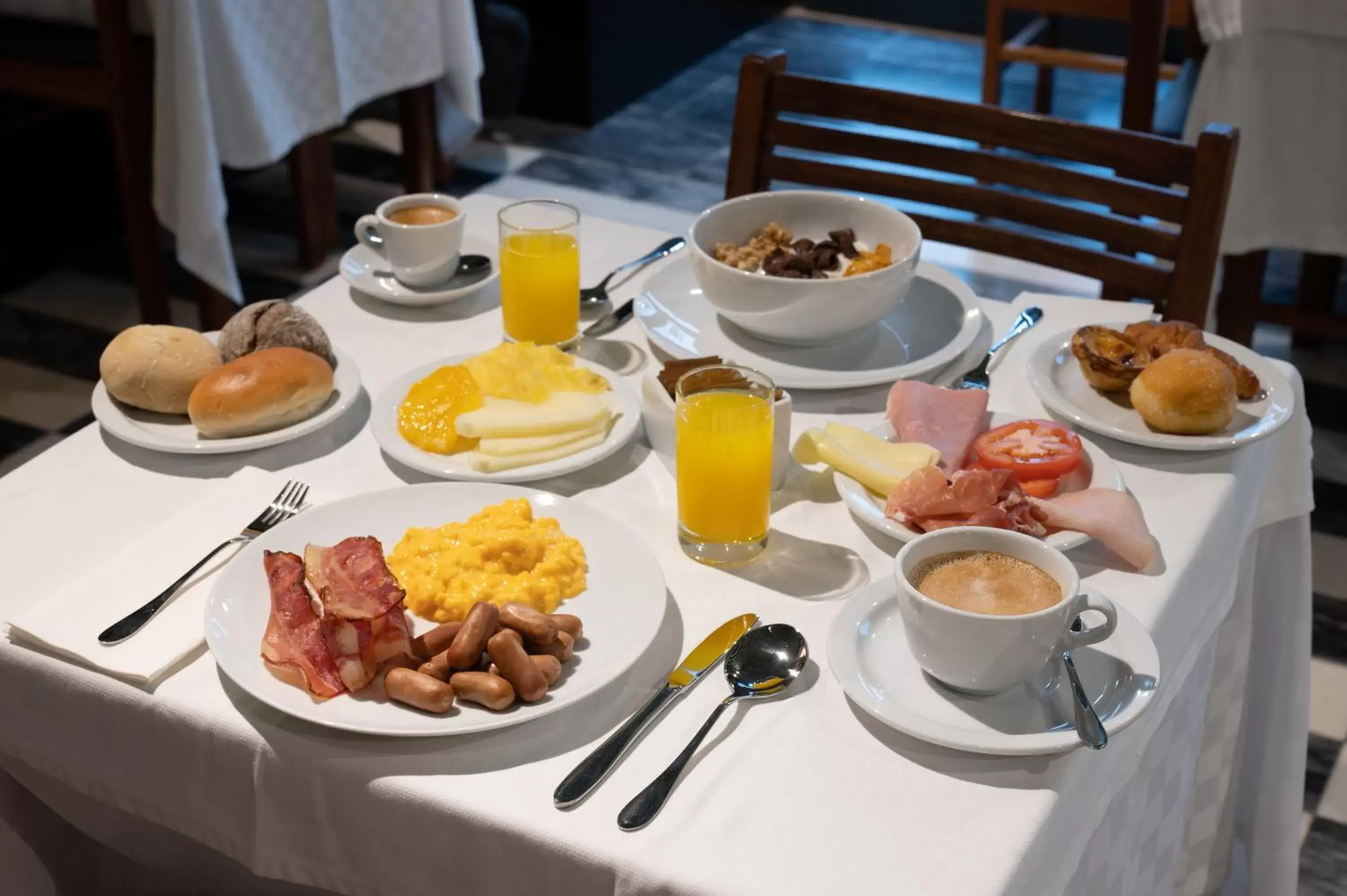 Breakfast in Blue Liberdade Hotel