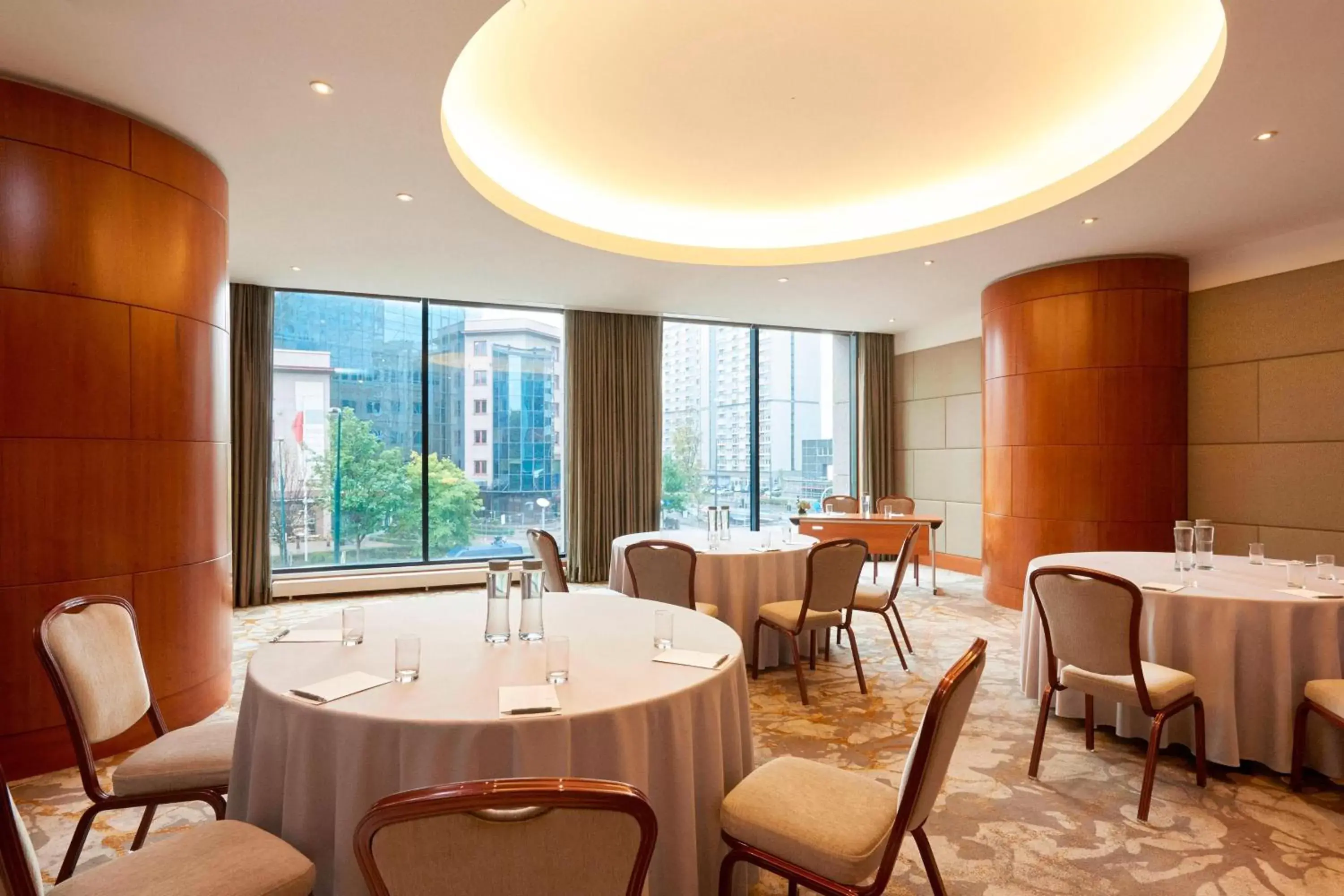 Meeting/conference room, Restaurant/Places to Eat in The Westin Warsaw