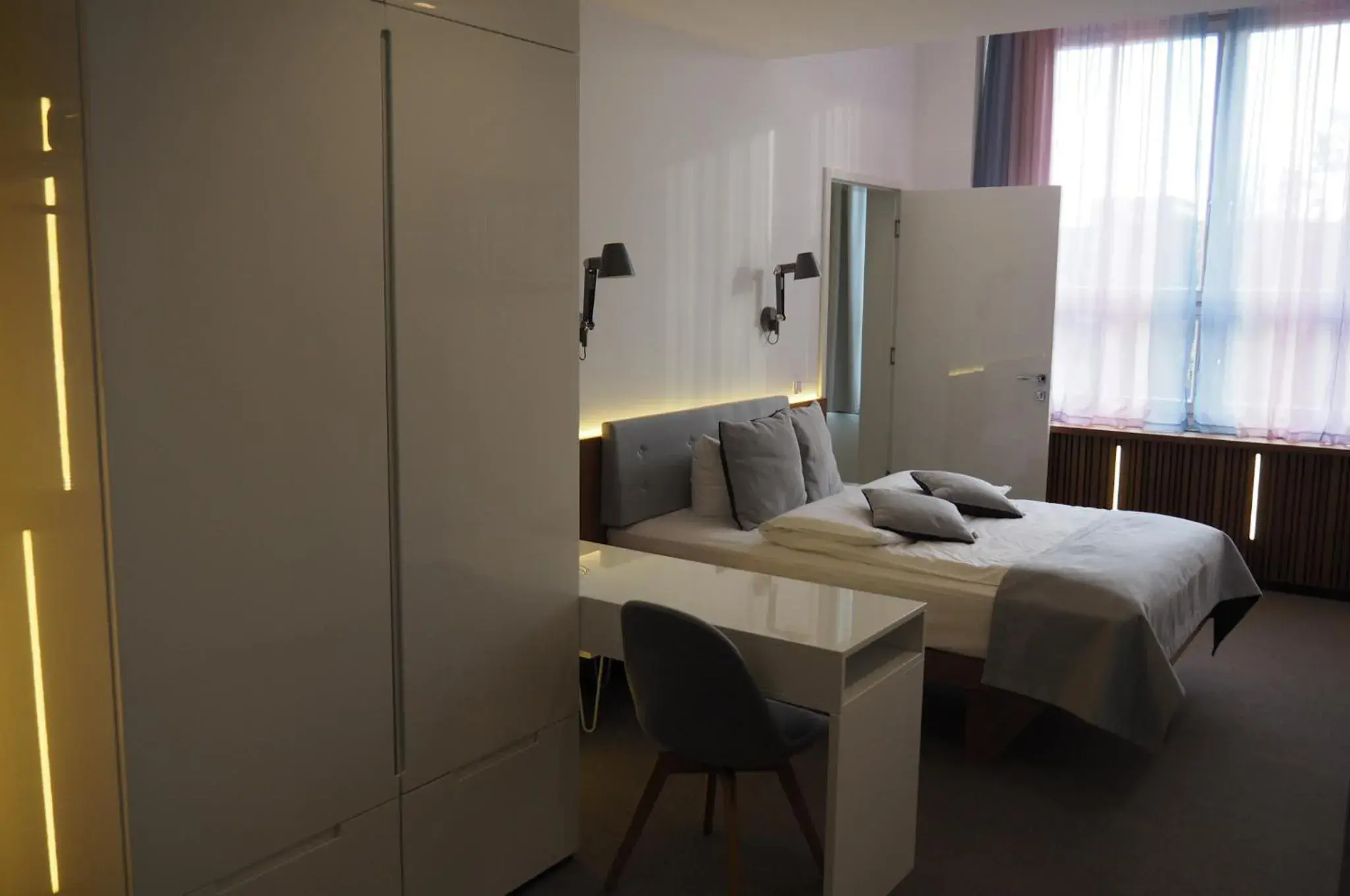 Bed in H24 Berlin Lichtenberg Bed in H24 Berlin Lichtenberg