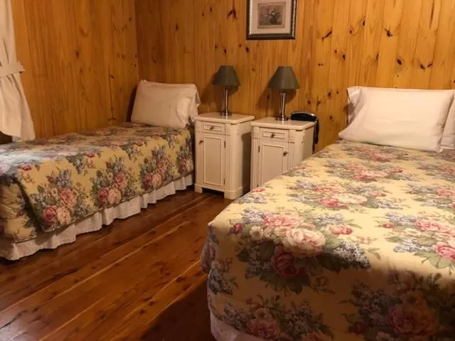 Bed in Santa Monica Aparts