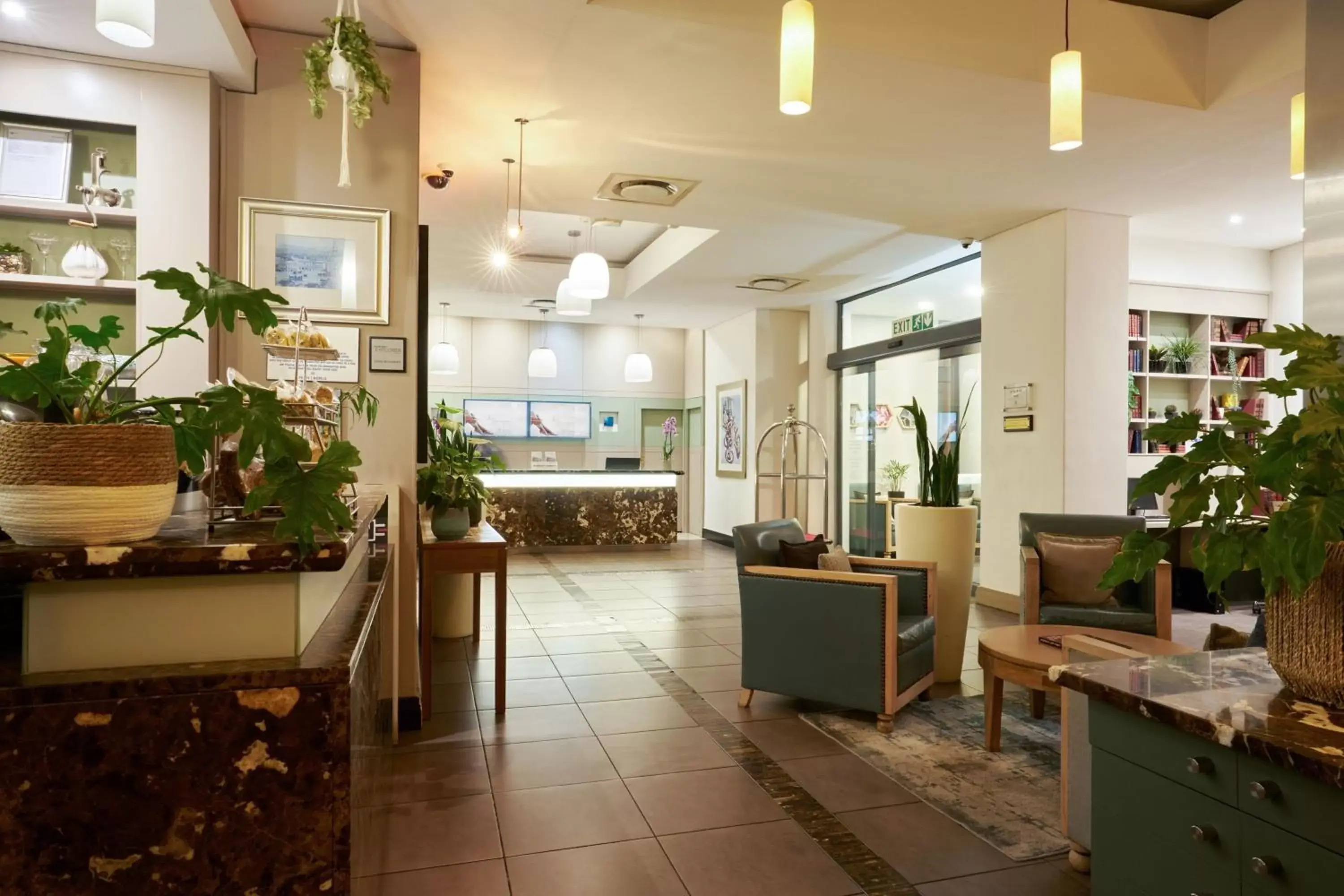 Lobby or reception, Lobby/Reception in Protea Hotel by Marriott Cape Town North Wharf