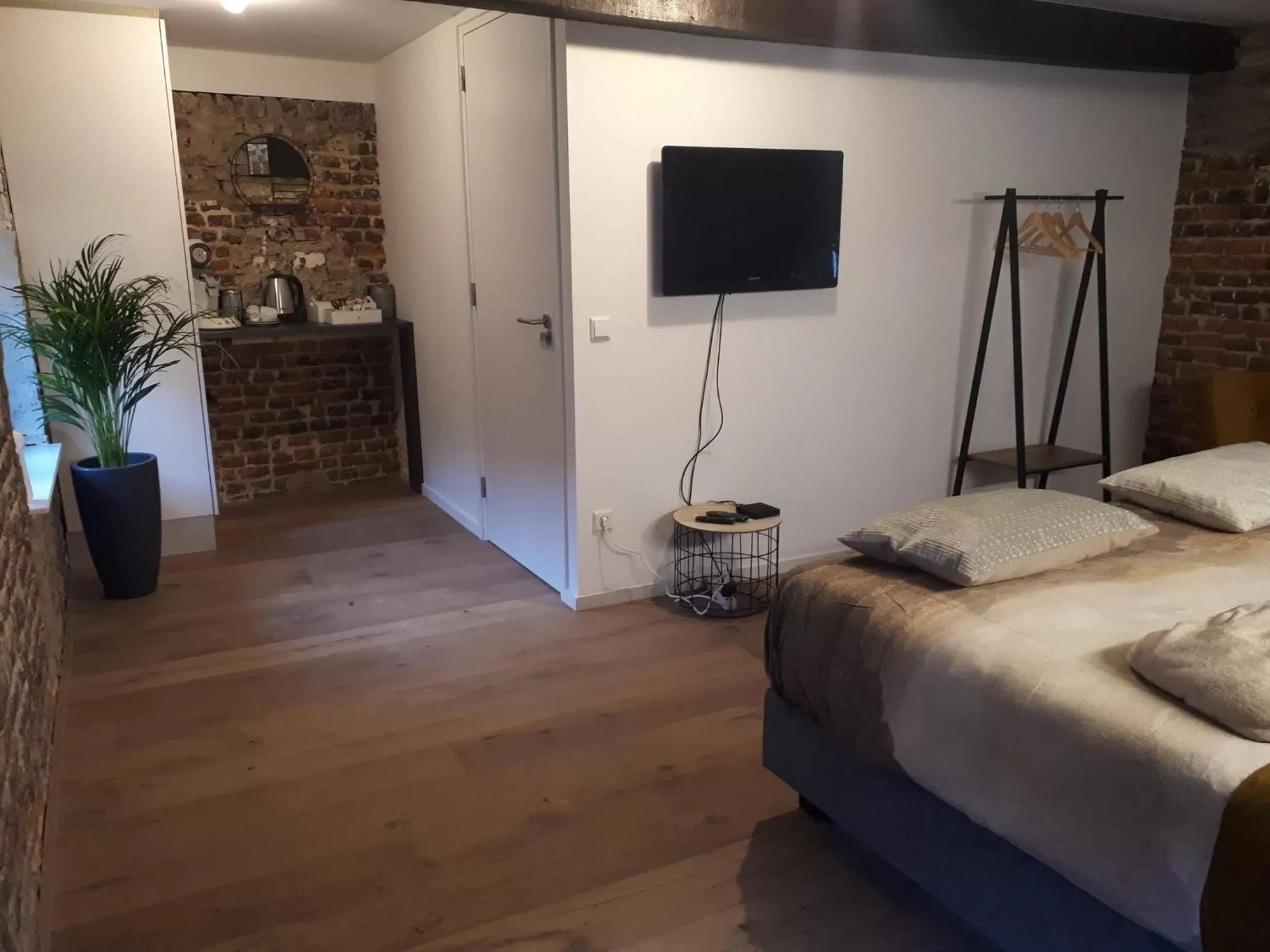 Bed in B&B Laeve in de Brouwerie