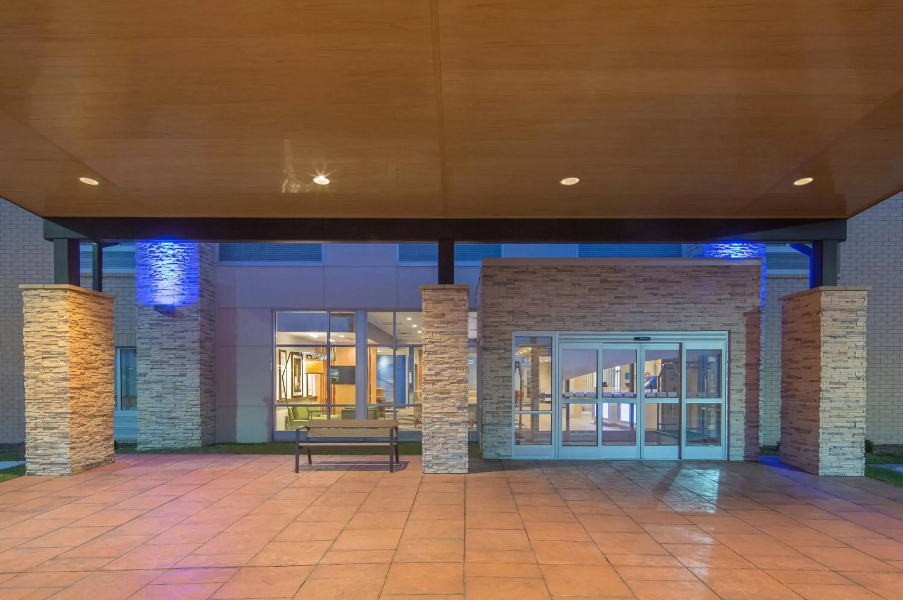 Property building in Holiday Inn Express & Suites - Indianapolis NW - Zionsville, an IHG Hotel