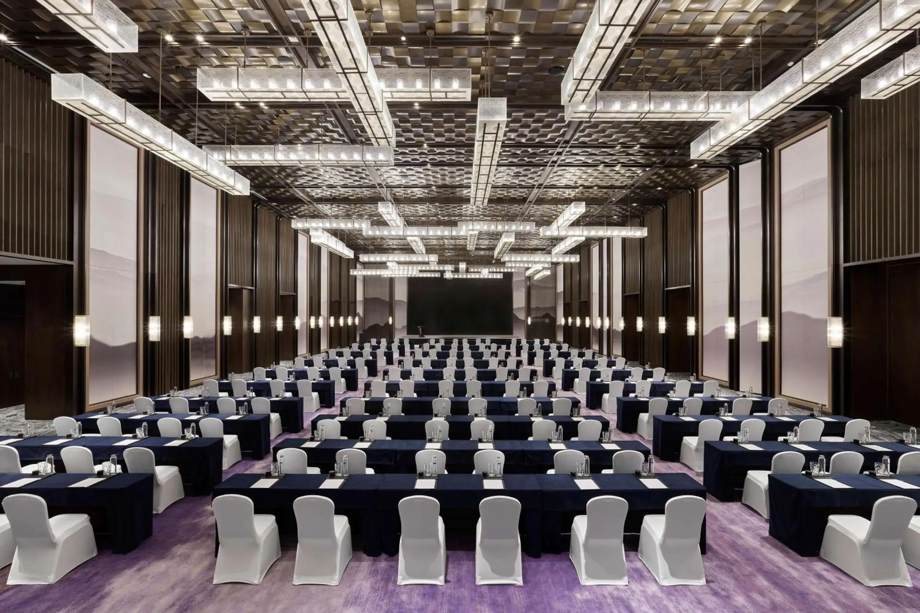 Meeting/conference room in Hilton Suzhou Yinshan Lake