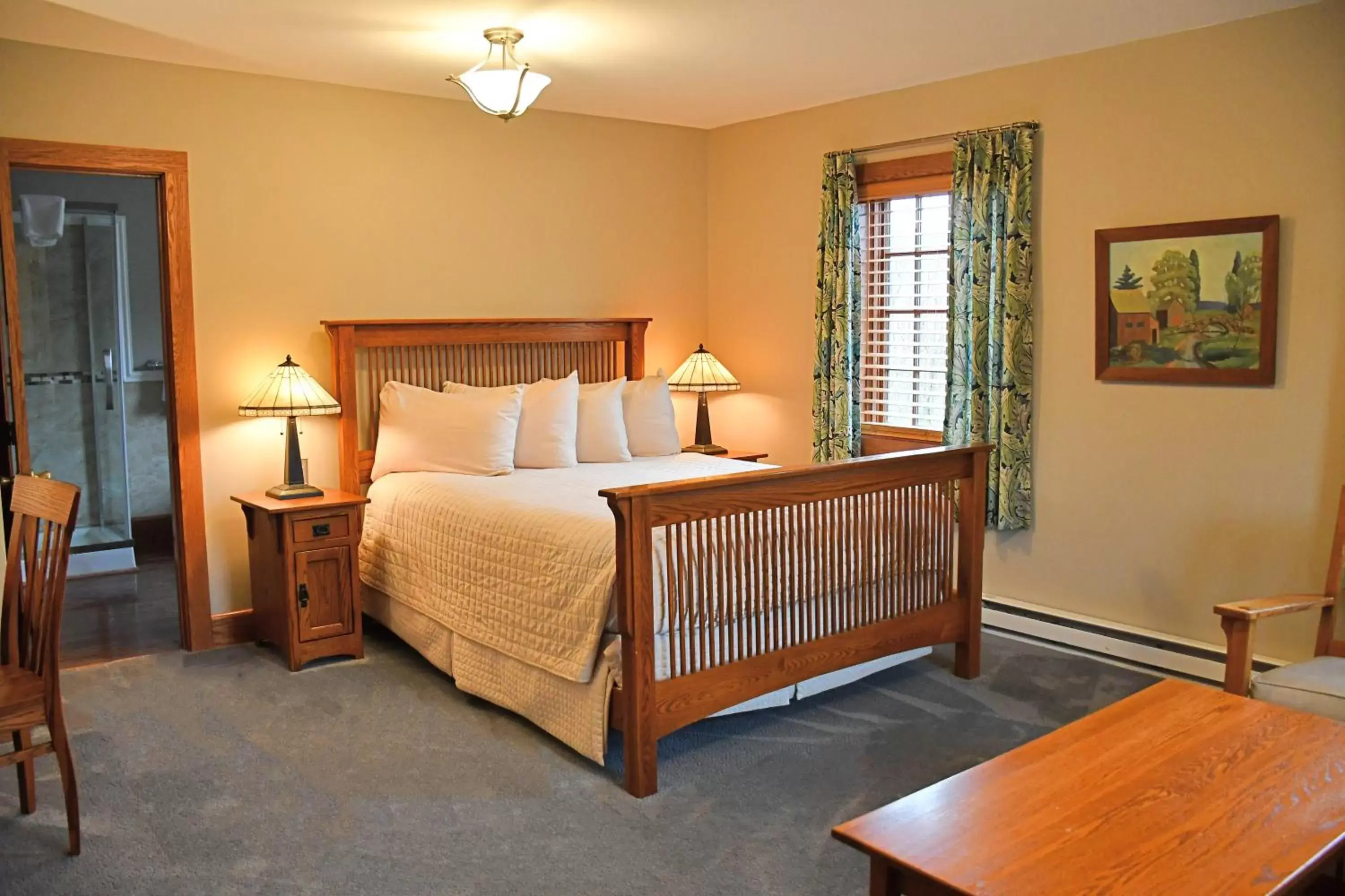 Photo of the whole room, Bed in Settlers Inn