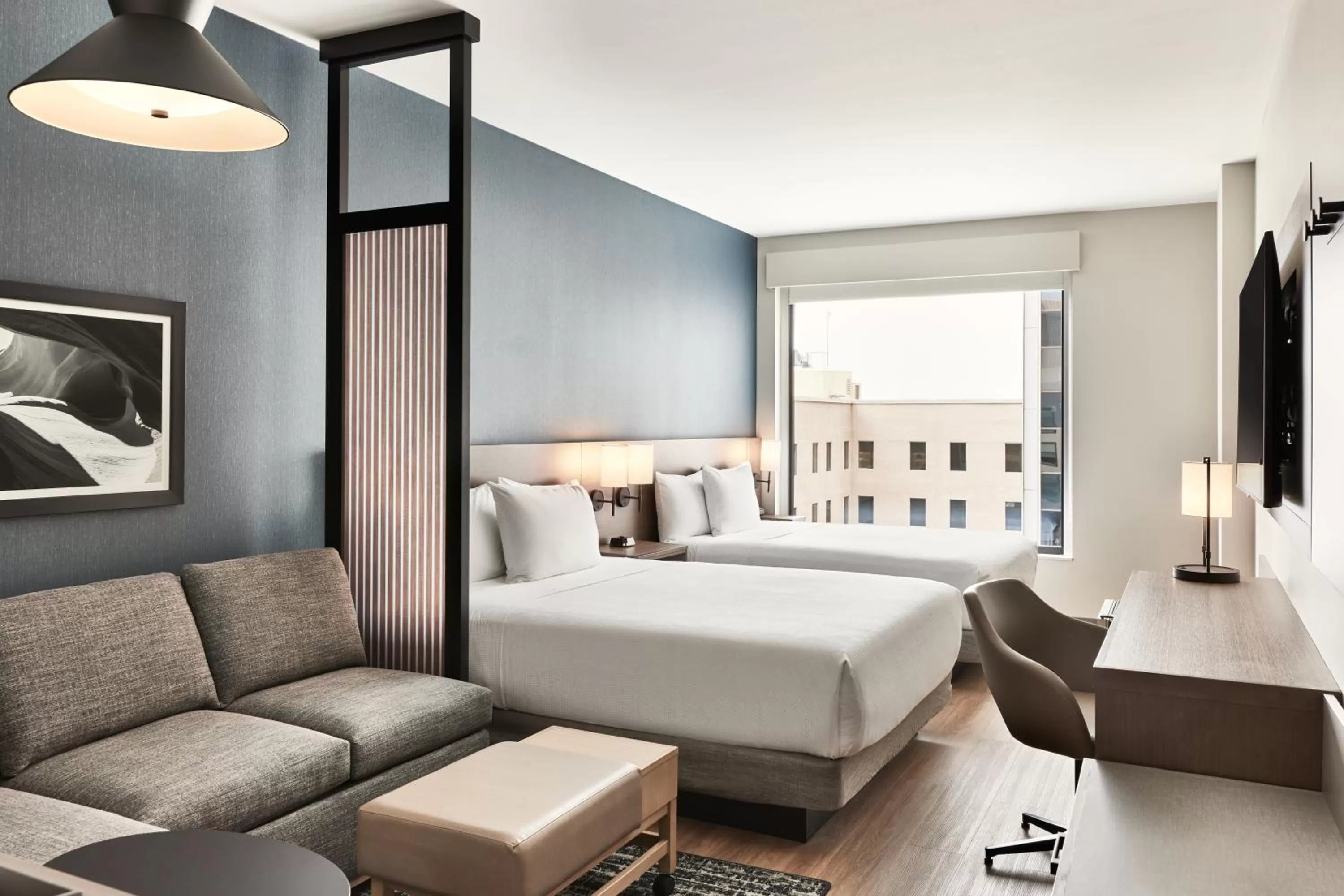 Guests, Bed in Hyatt Place Phoenix/Downtown