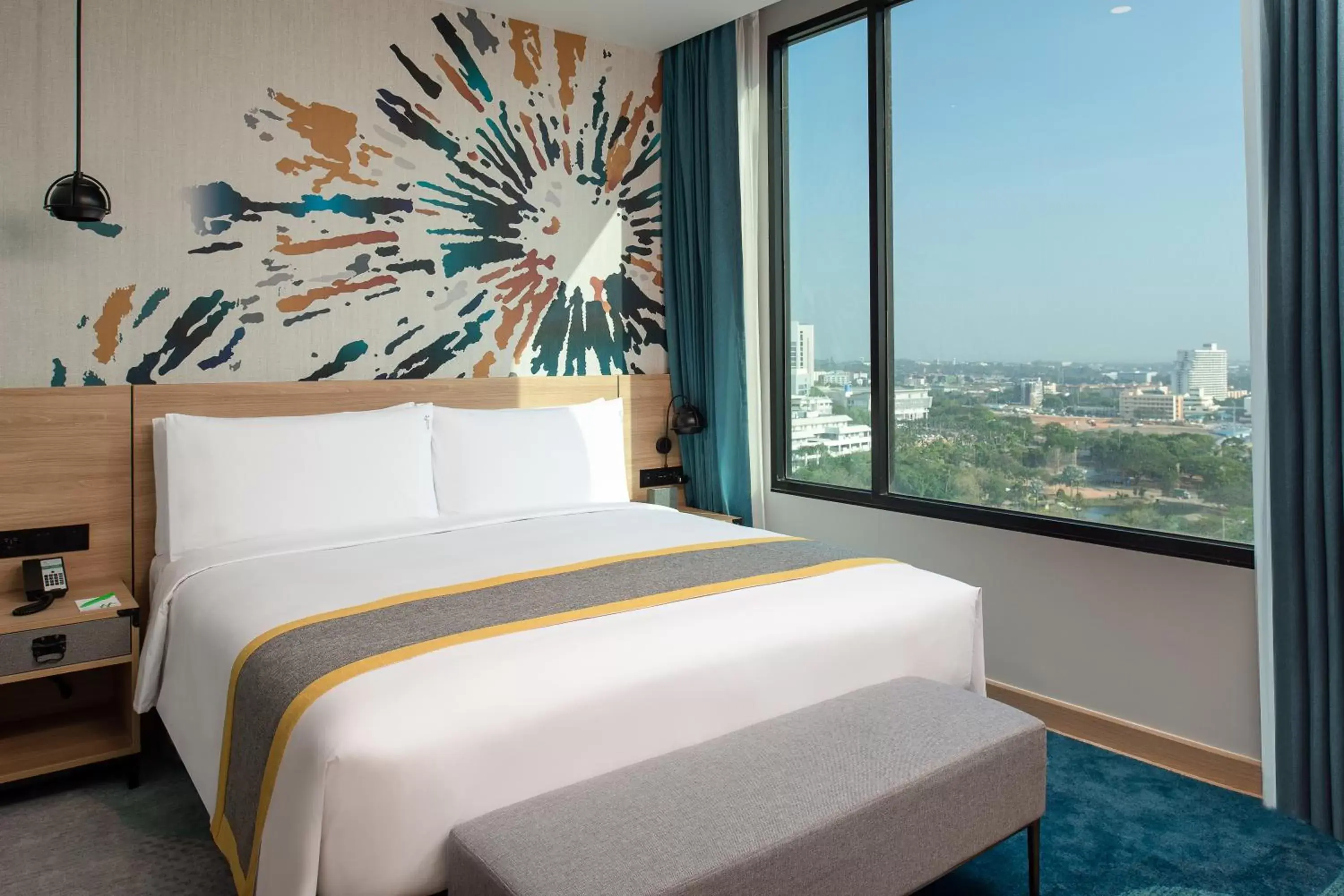 City view, Bed in Holiday Inn & Suites Siracha Laemchabang, an IHG Hotel