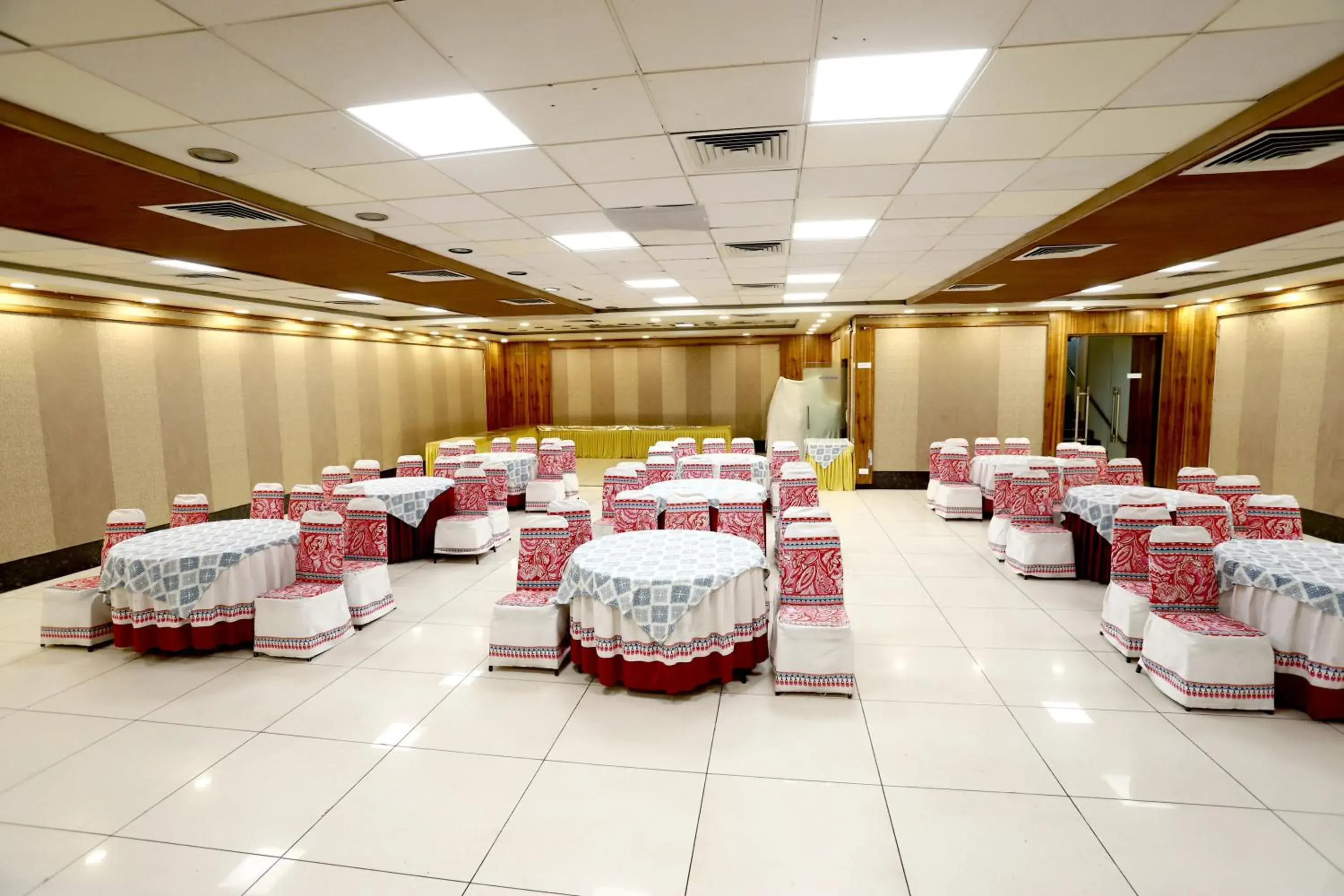 Banquet/Function facilities, Banquet Facilities in HOTEL BLUE PEARL