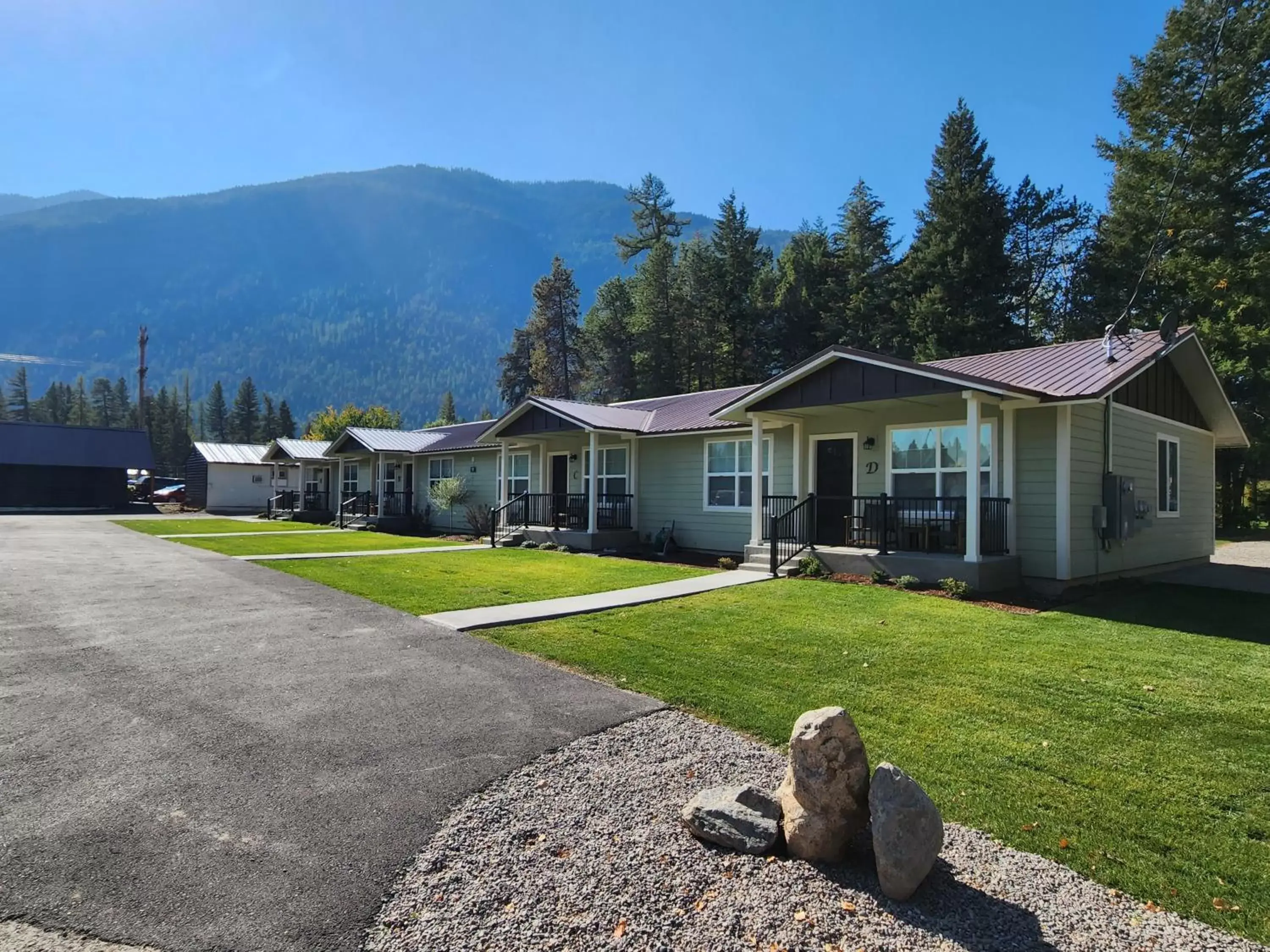 Property building in Beargrass Lodging & RV Resort Property building in Beargrass Lodging & RV Resort