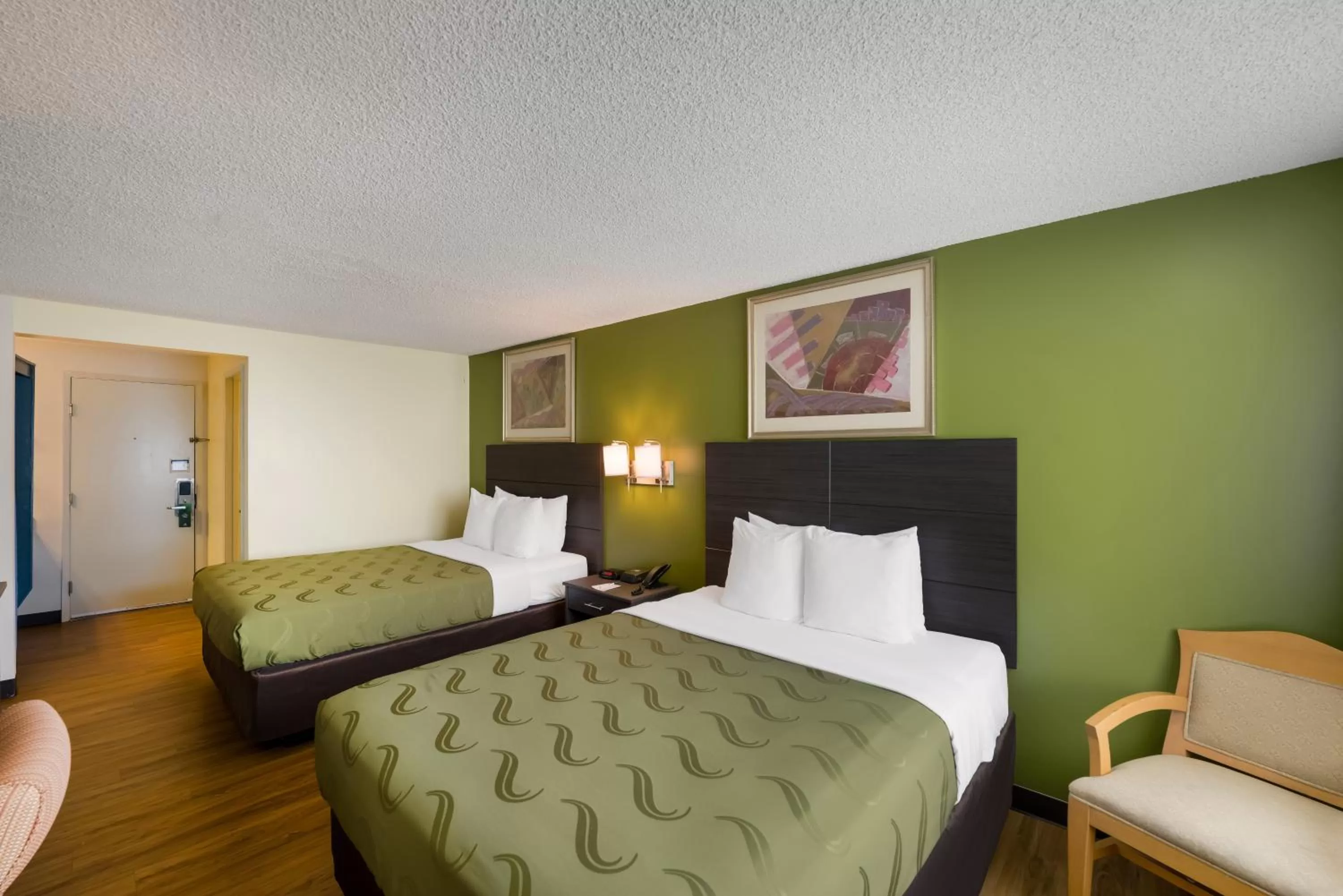 Bedroom, Bed in Quality Inn SeaTac Airport-Seattle