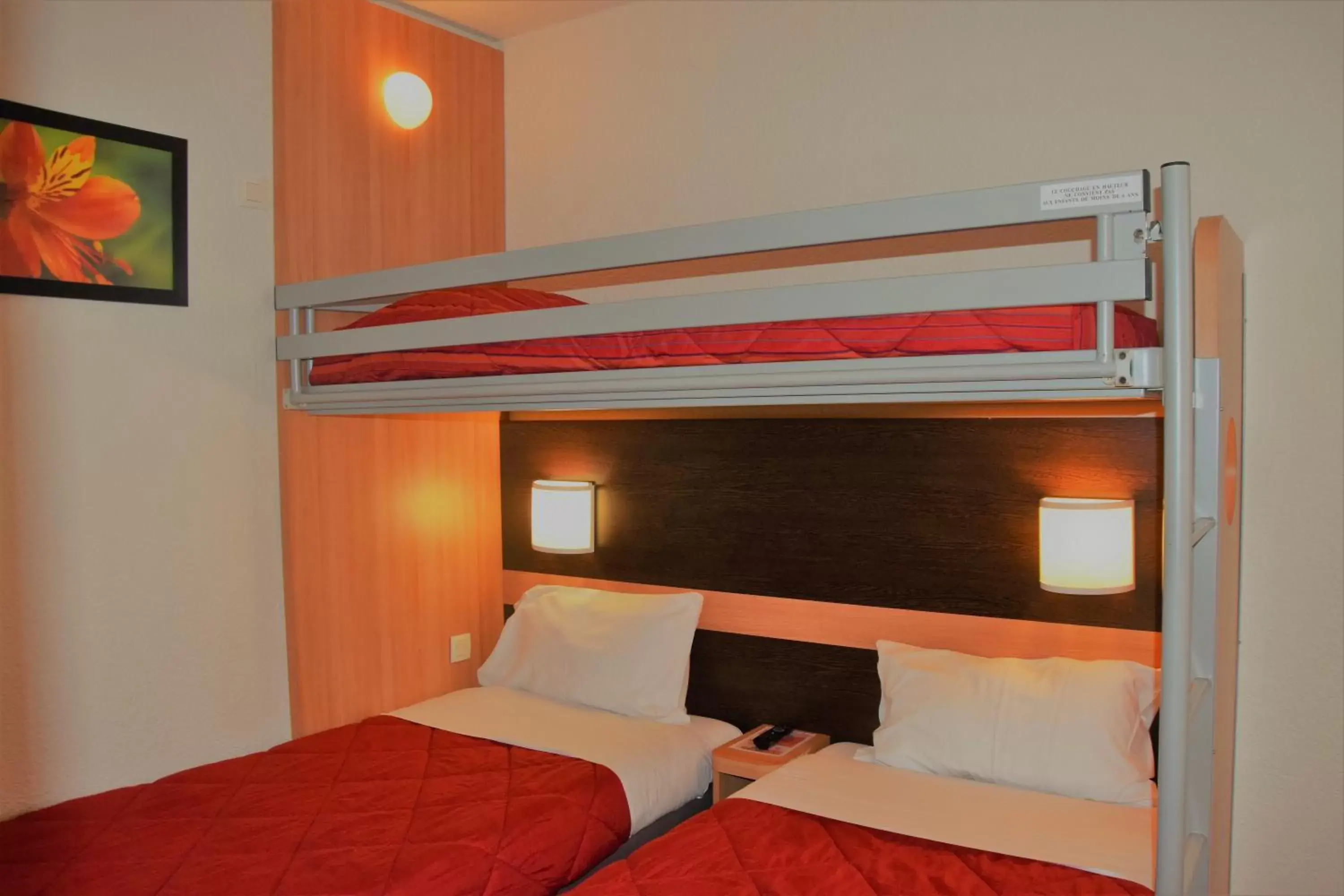 Photo of the whole room, Bunk Bed in Premiere Classe Bordeaux Sud Pessac Bersol