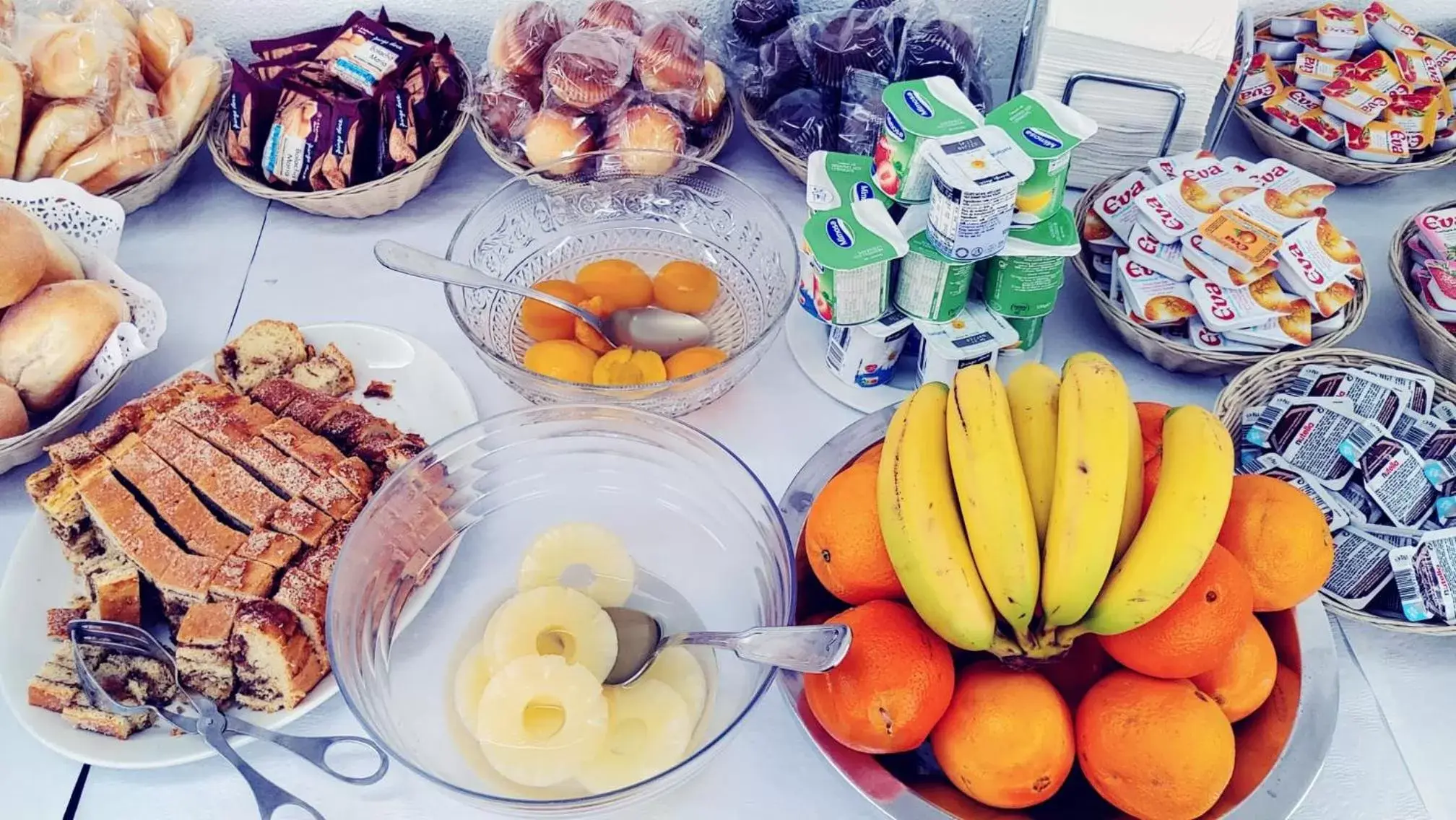 Breakfast, Food in Hotel Turismo Miranda