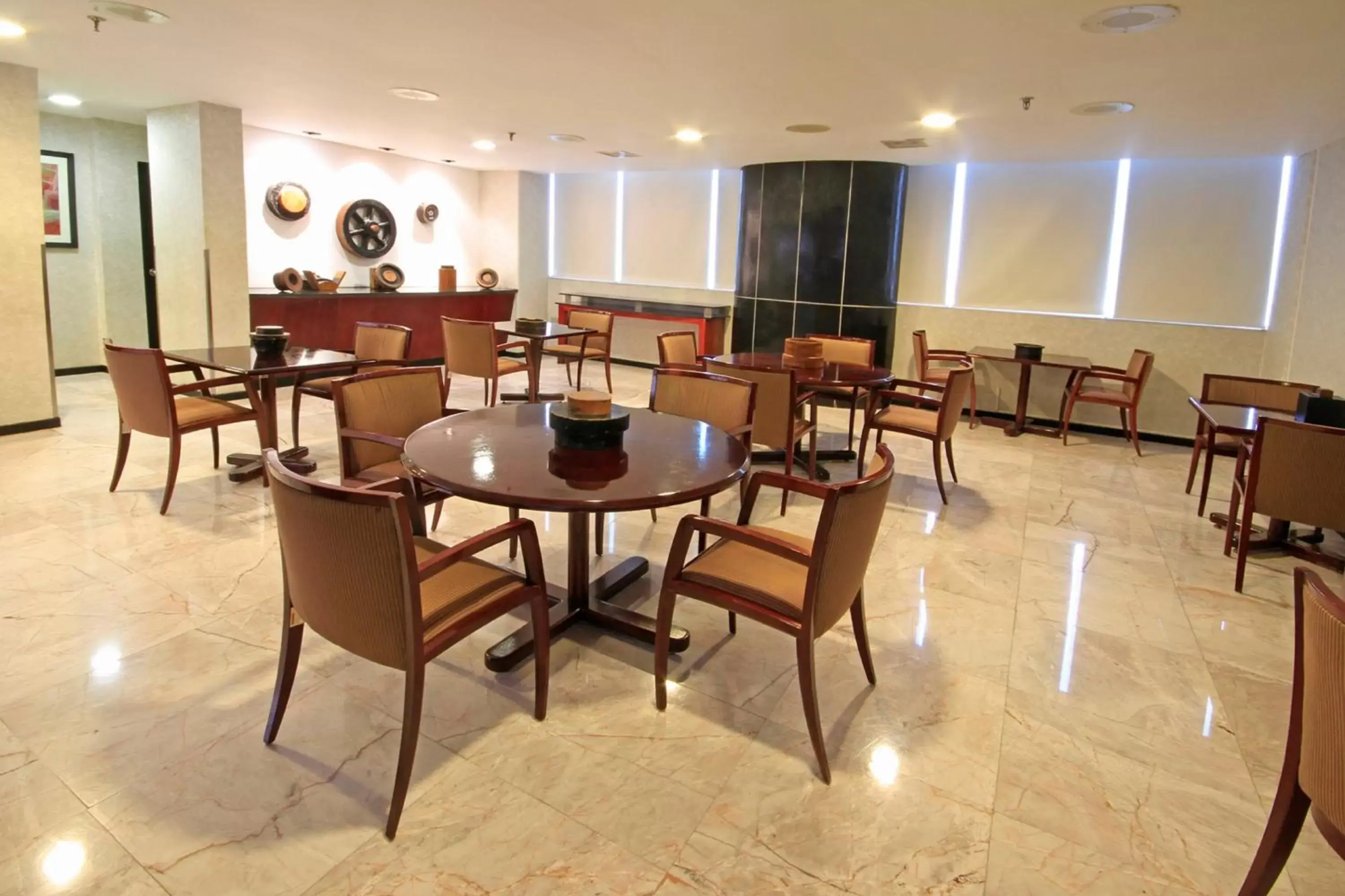 Other, Restaurant/Places to Eat in Holiday Inn Monterrey-Parque Fundidora, an IHG Hotel