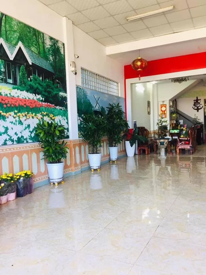 Restaurant/Places to Eat in Tien Dat Motel