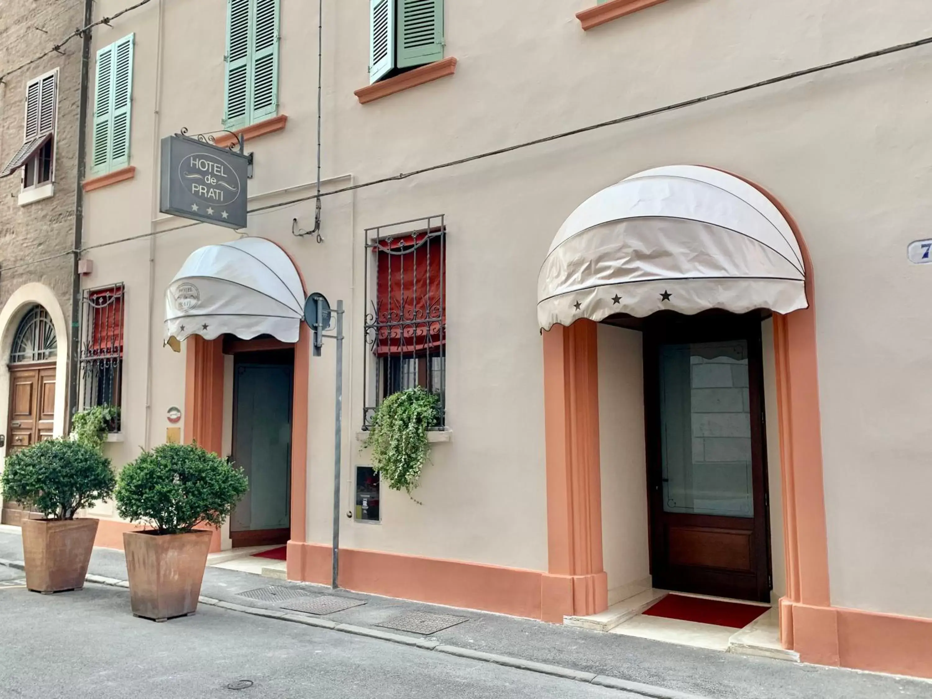 Property building in Hotel De Prati