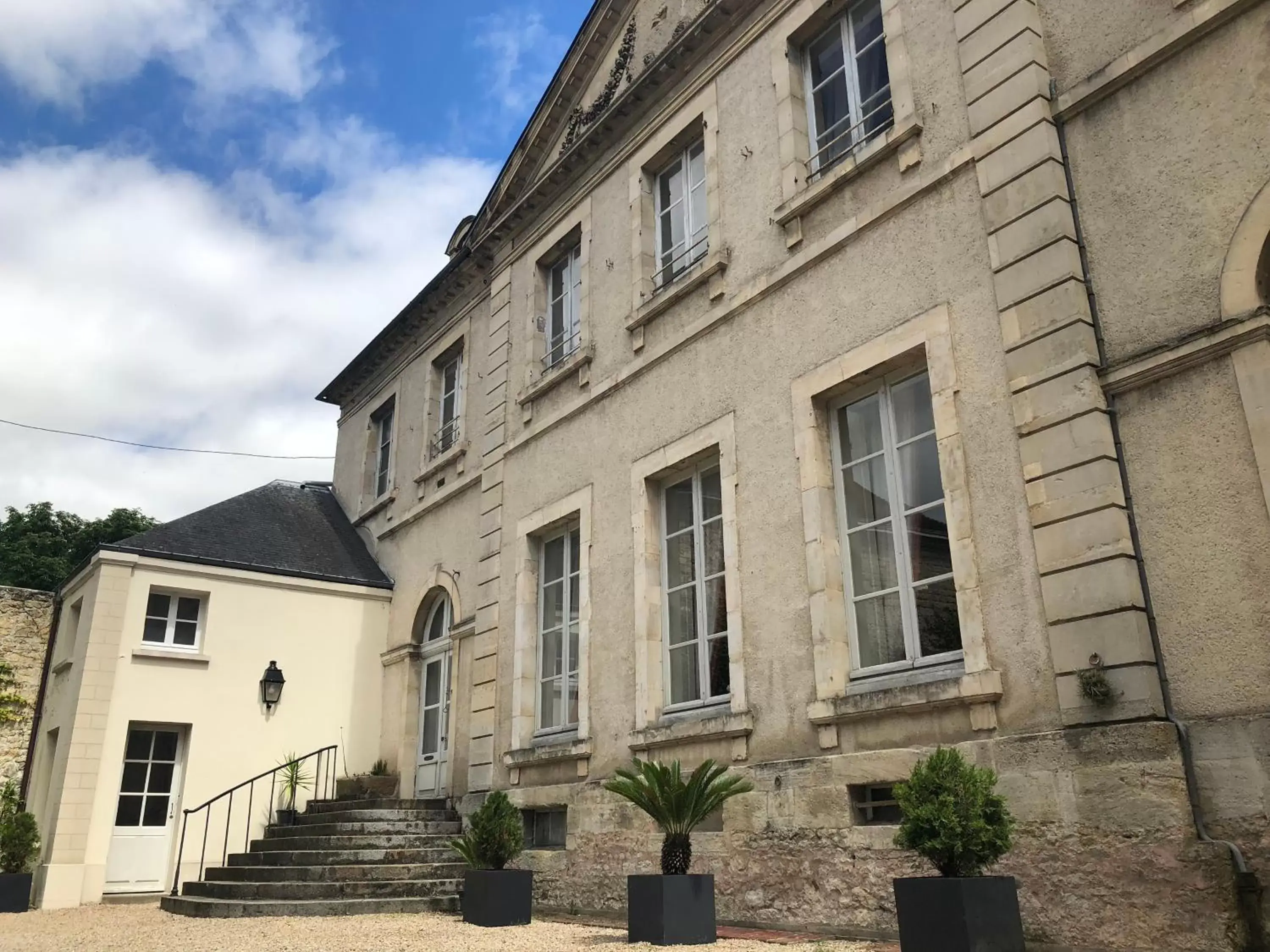 Facade/entrance, Property Building in Castel Saint-Léonard