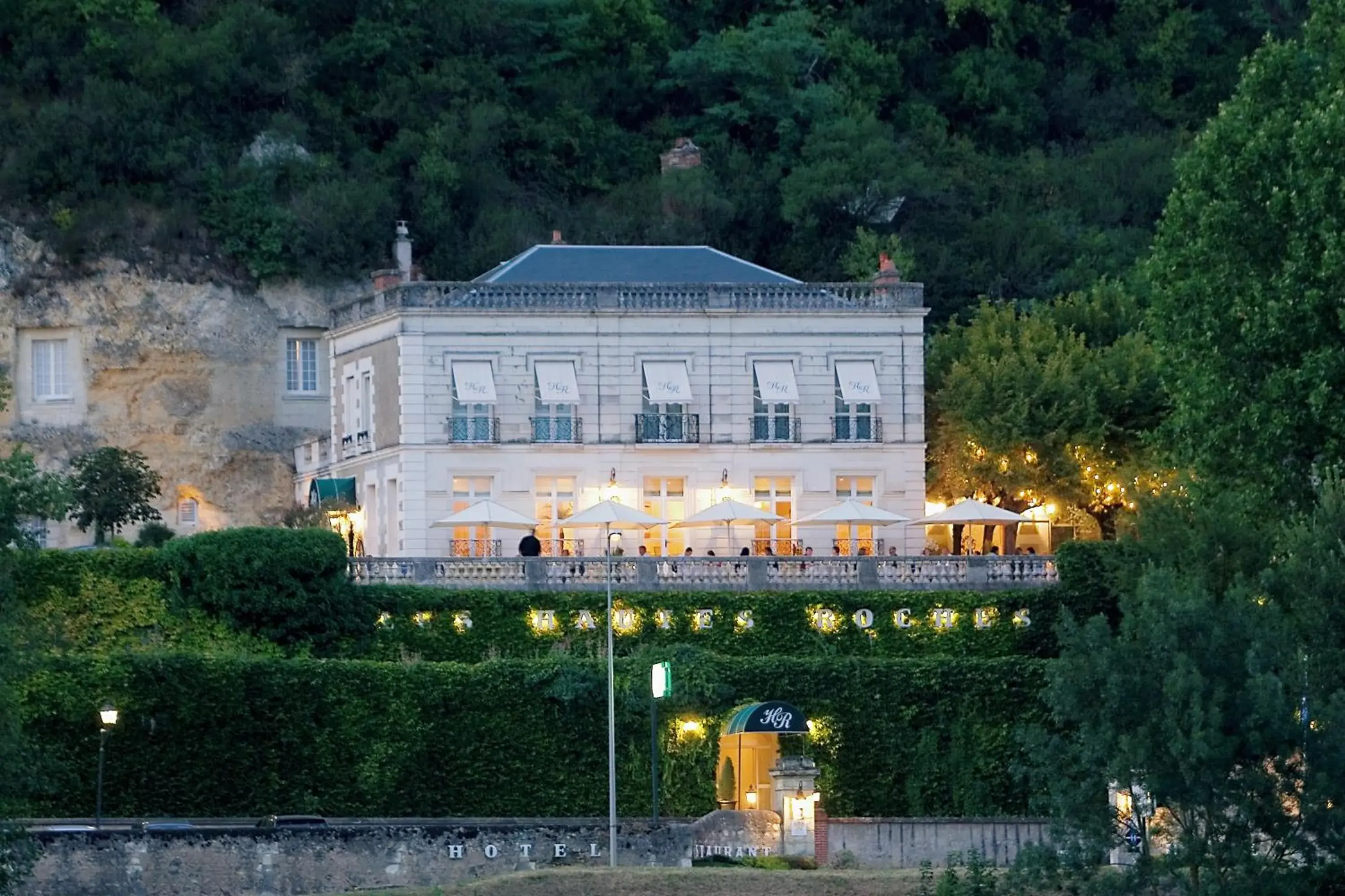 Facade/entrance, Property Building in Hotel Les Hautes Roches