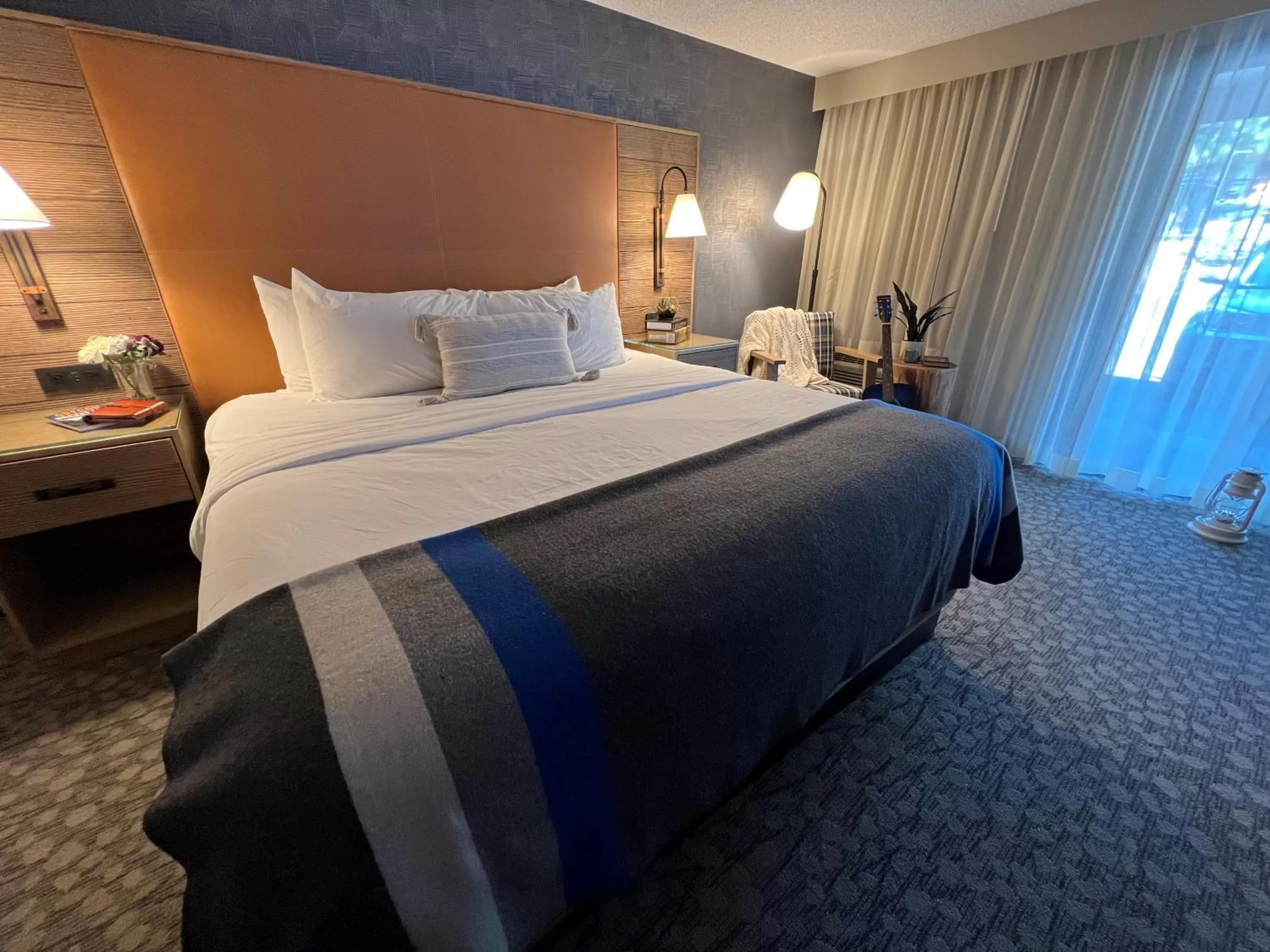 Bedroom, Bed in Riverhouse Lodge