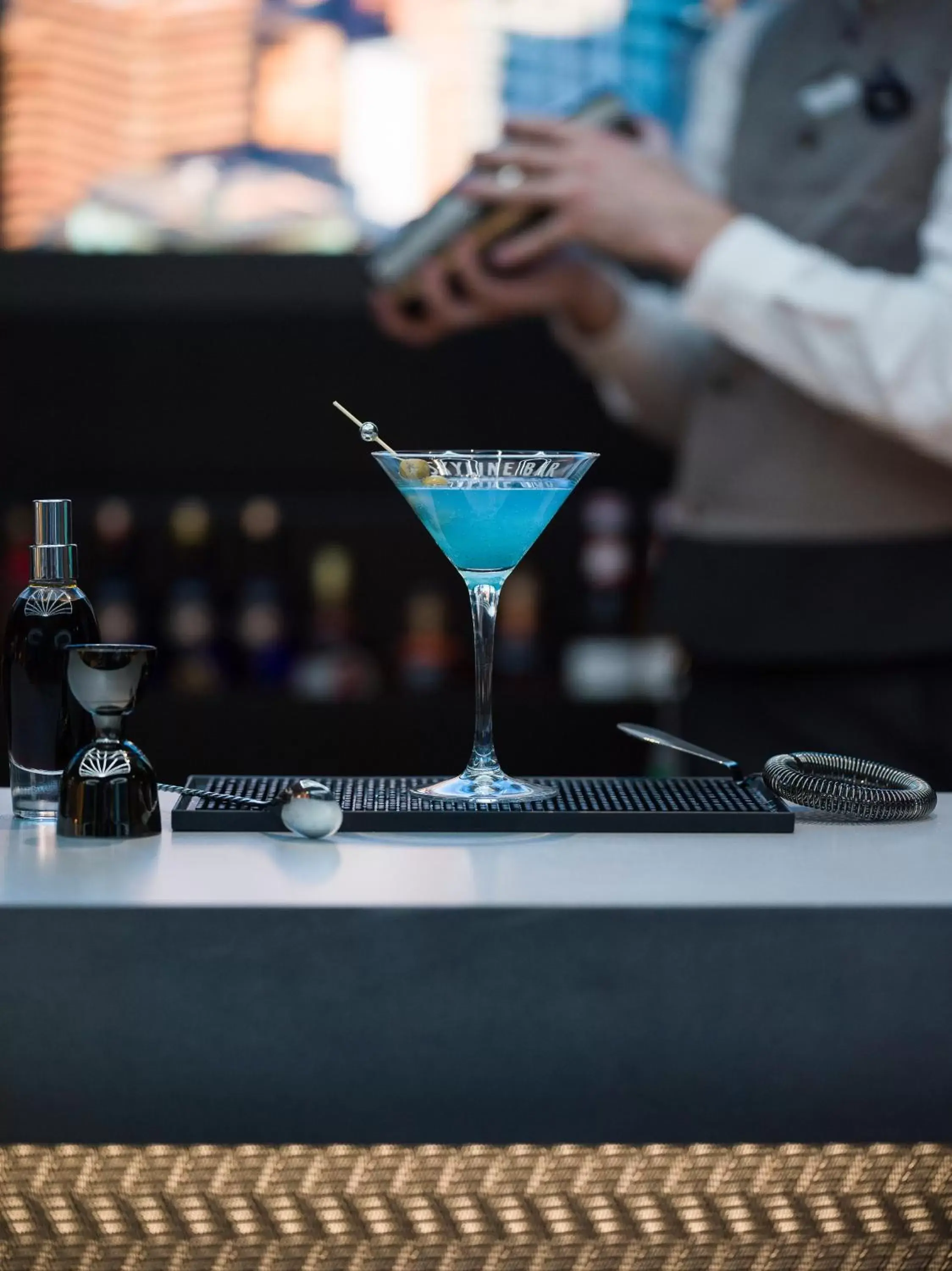 Lounge or bar in Disney Hotel New York - The Art of Marvel Lounge or bar in Disney Hotel New York - The Art of Marvel