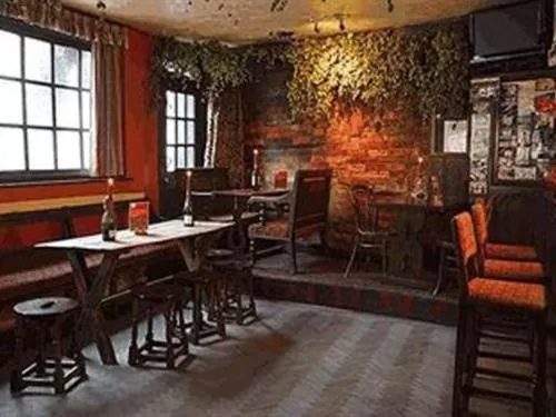 Lounge or bar in The Lamb Inn