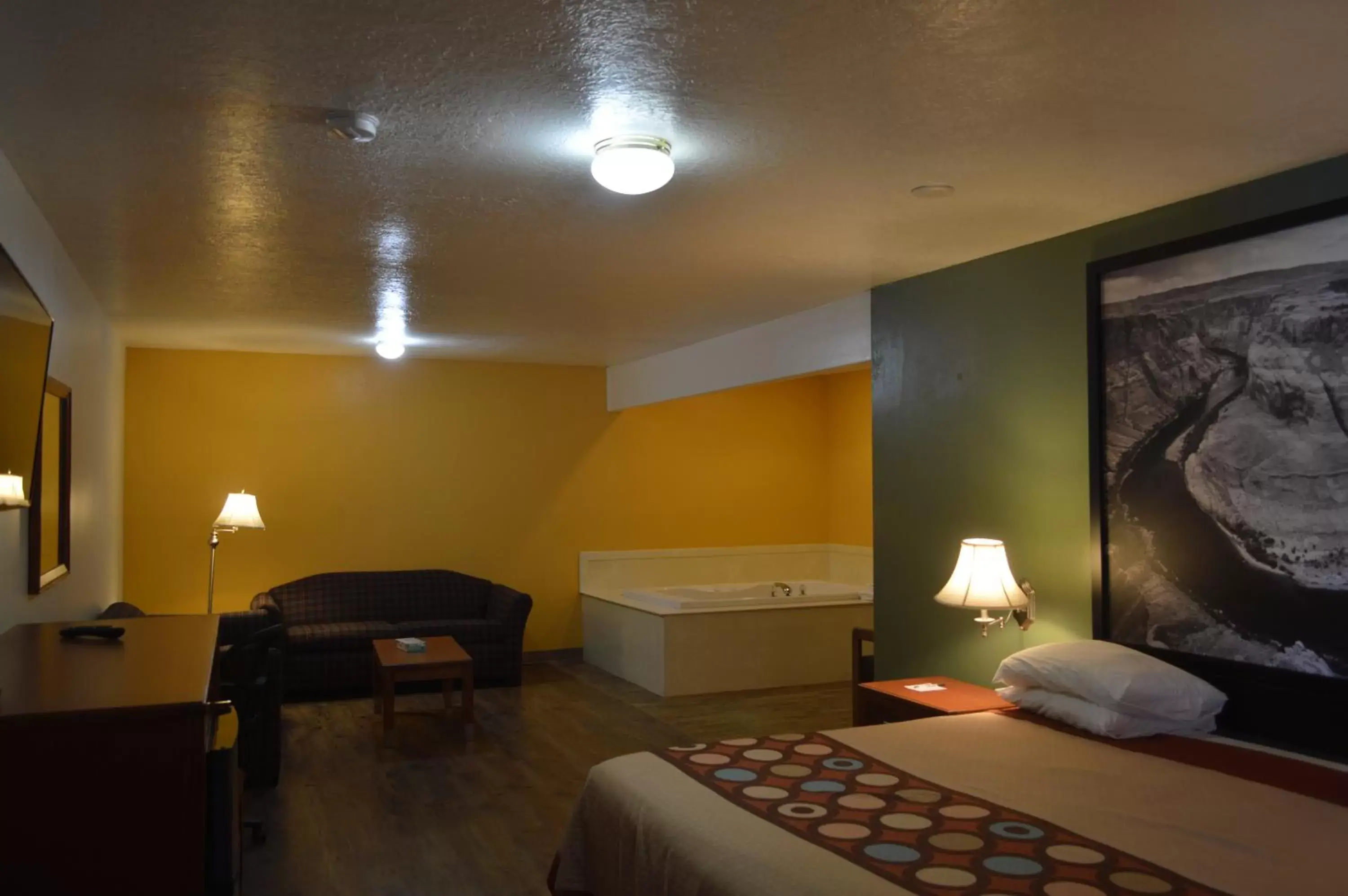 Bed in Super 8 by Wyndham St. George UT