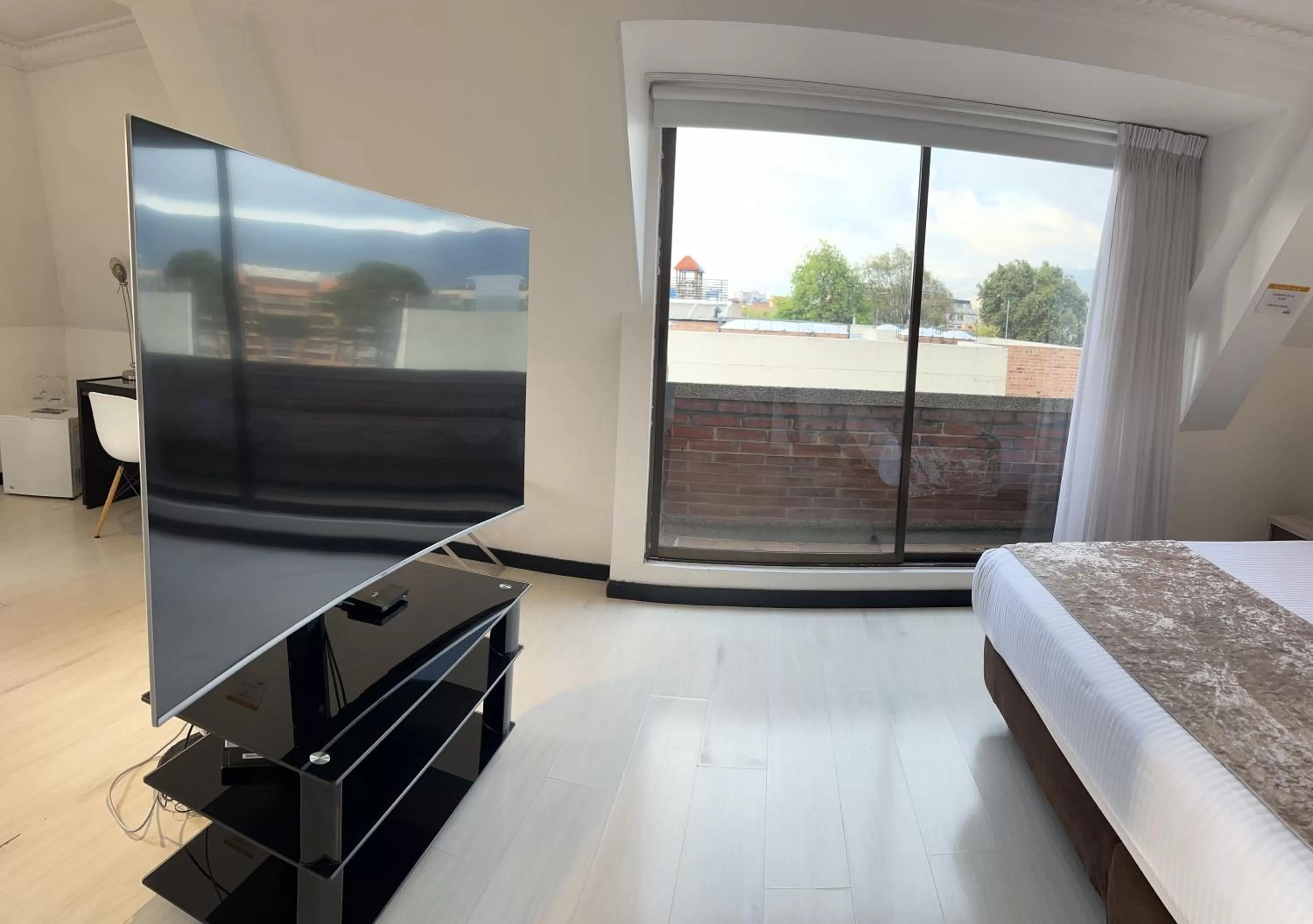 TV and multimedia, Bed in Suites 109 GH Usaquén