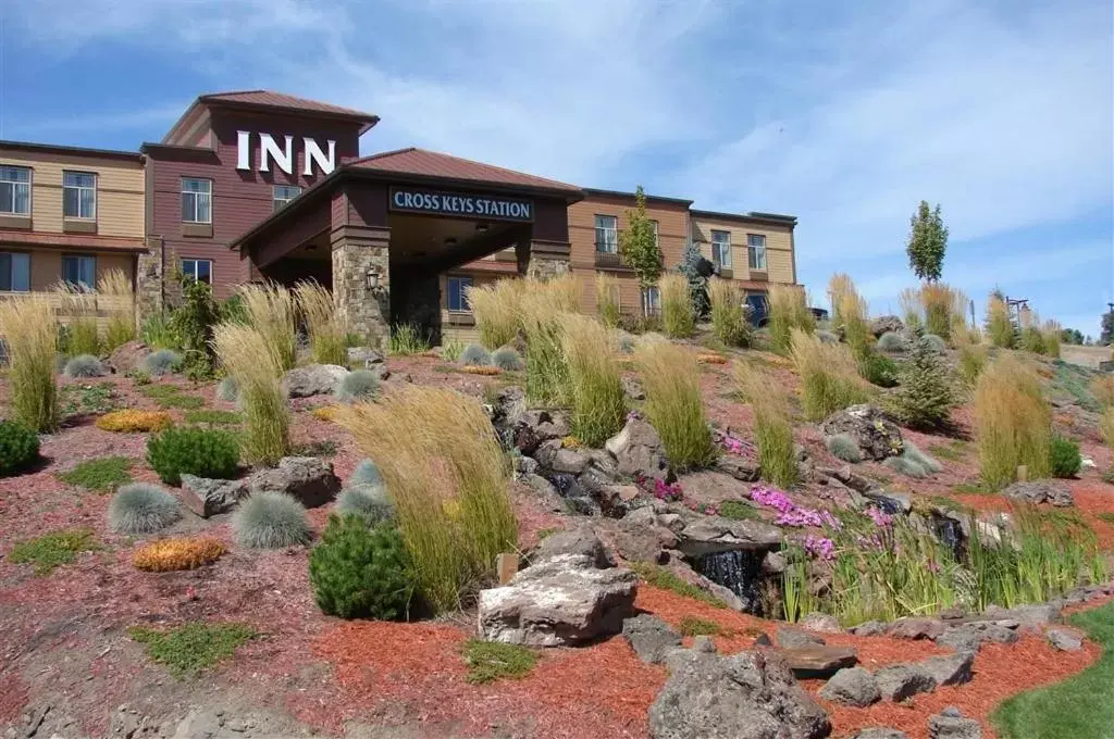 Property building in Inn at Cross Keys Station Property building in Inn at Cross Keys Station