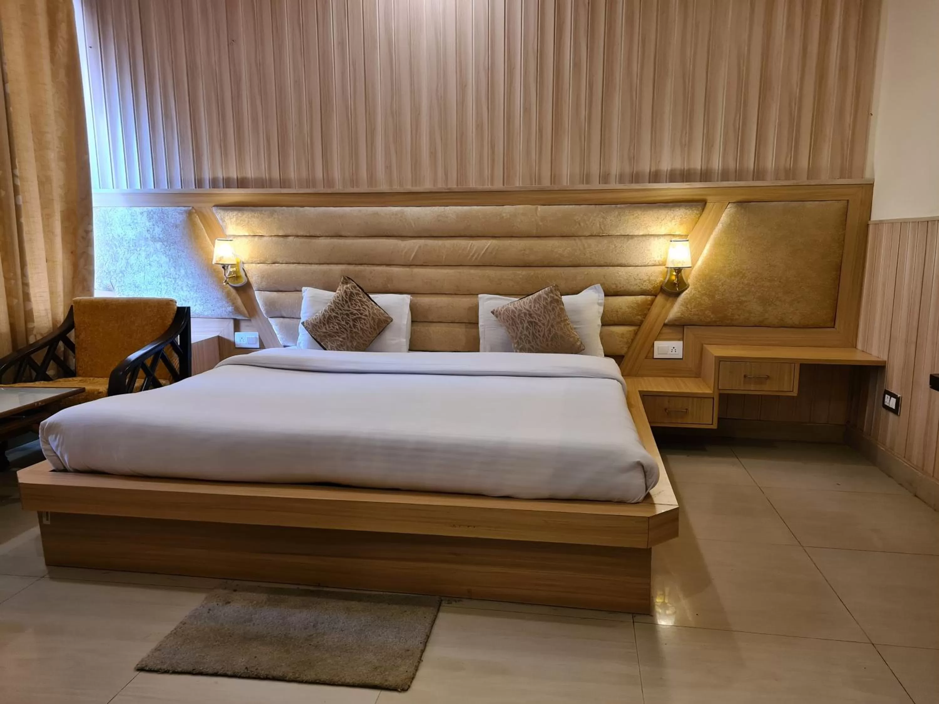 View (from property/room), Bed in Hotel Rajpur Heights