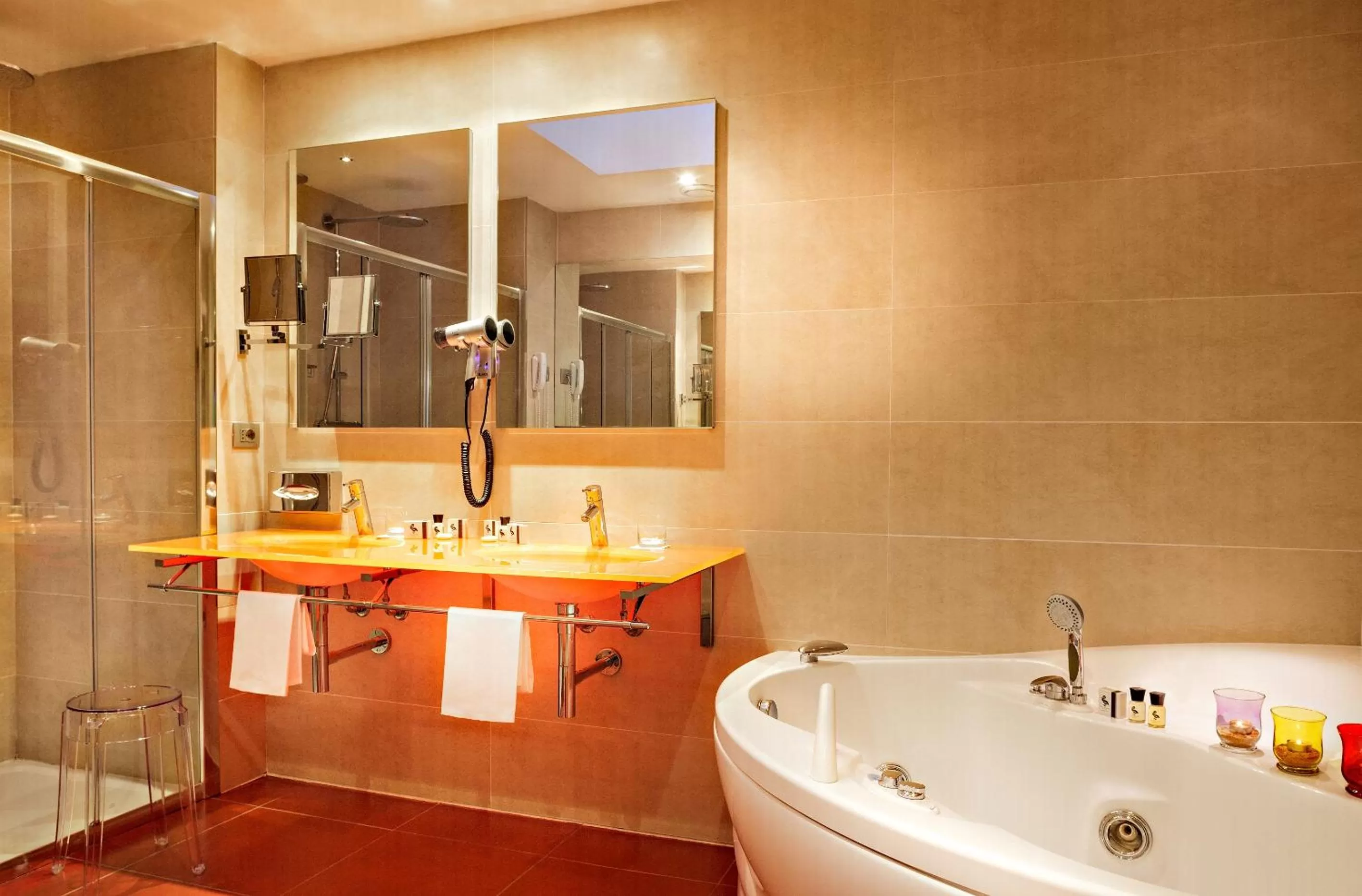 Bathroom in Jazz Hotel