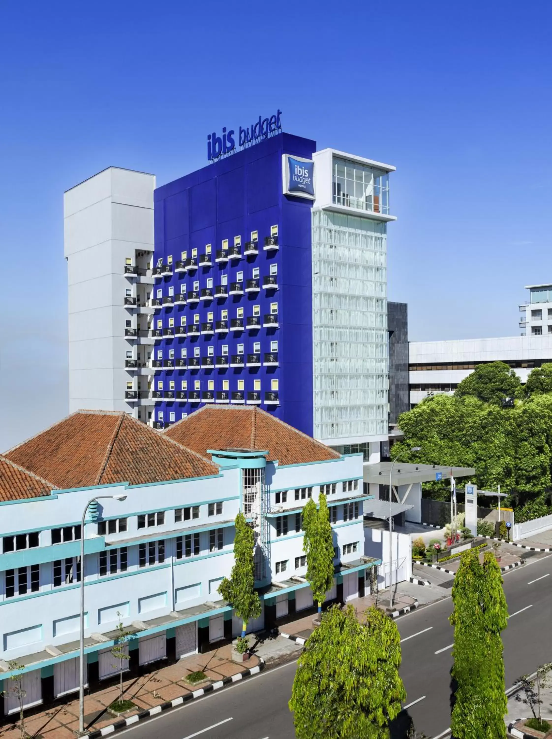 Facade/entrance, Property Building in Ibis Budget Bandung Asia Afrika