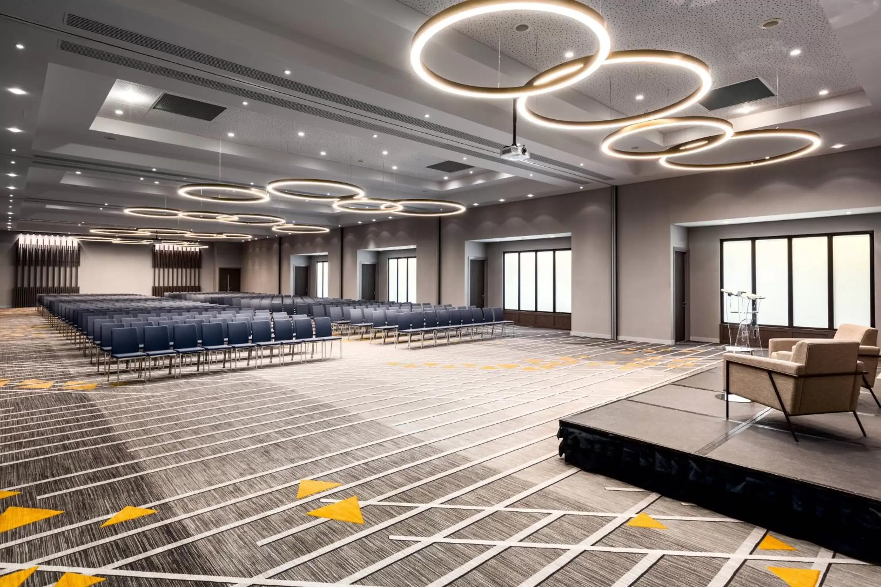 Meeting/conference room in Paris Marriott Charles de Gaulle Airport Hotel