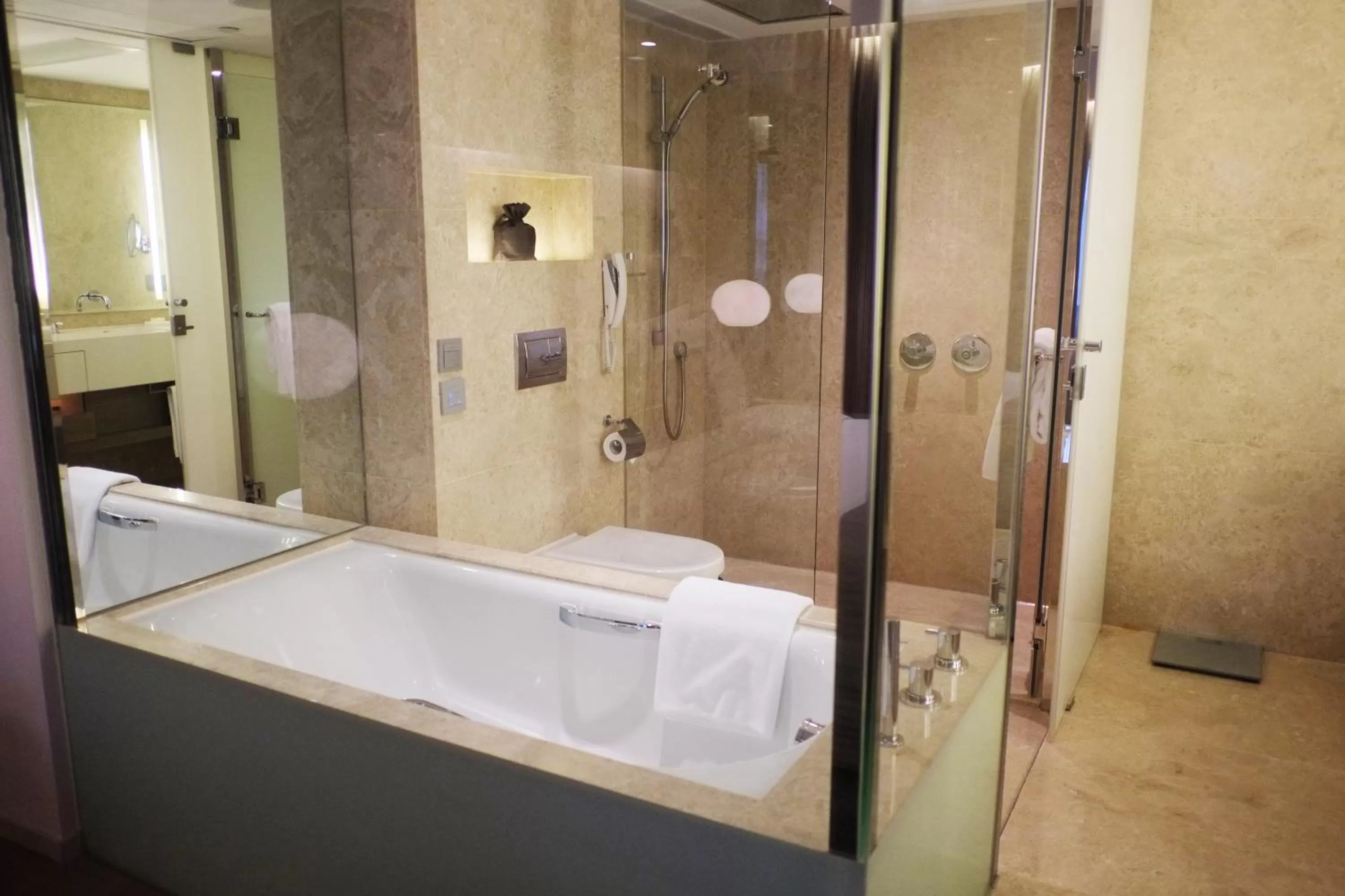 Toilet in The Mira Hong Kong