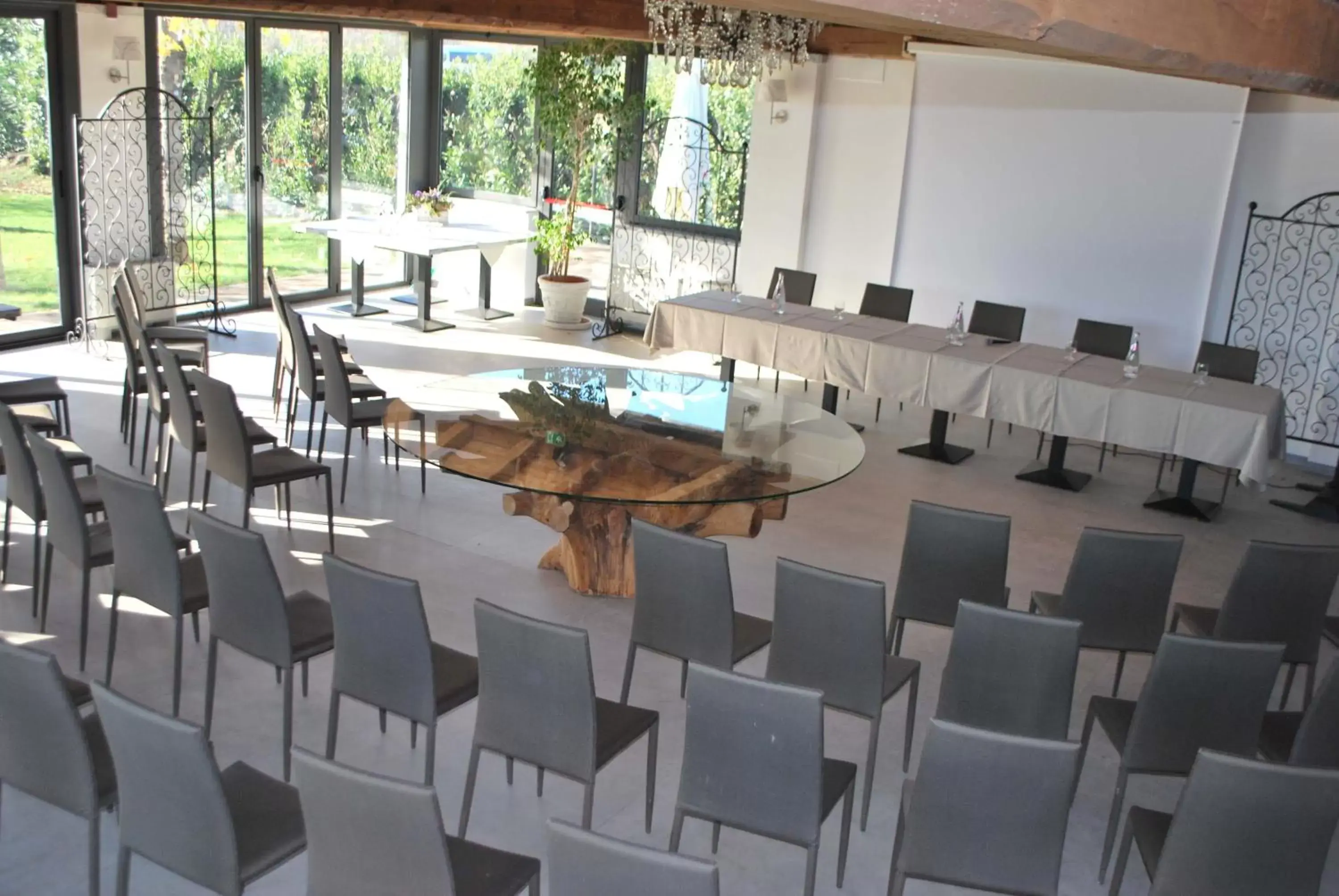 Business facilities, Banquet Facilities in La Bergamina Hotel & Restaurant