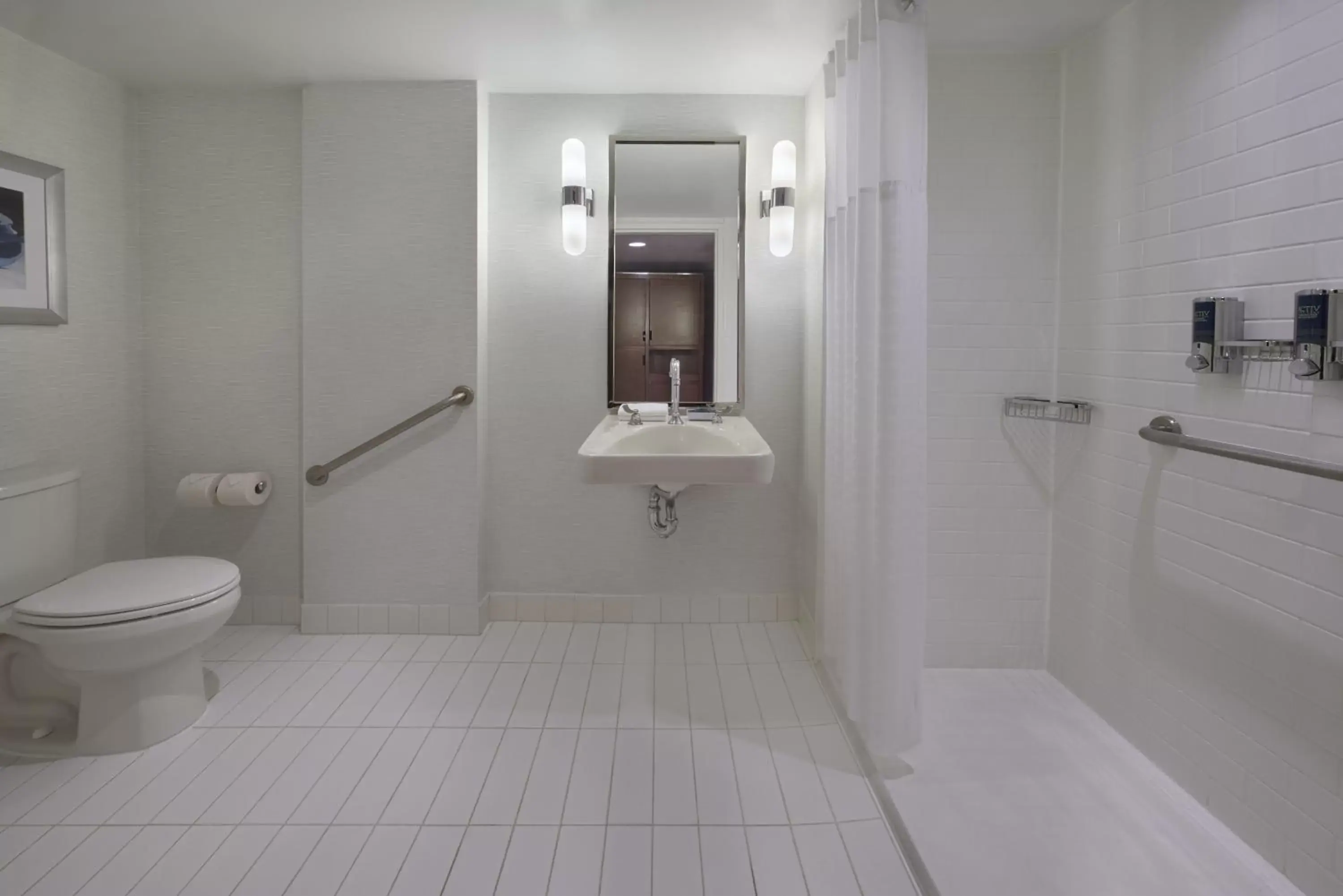 Bathroom in Four Points by Sheraton Hotel & Conference Centre Gatineau-Ottawa