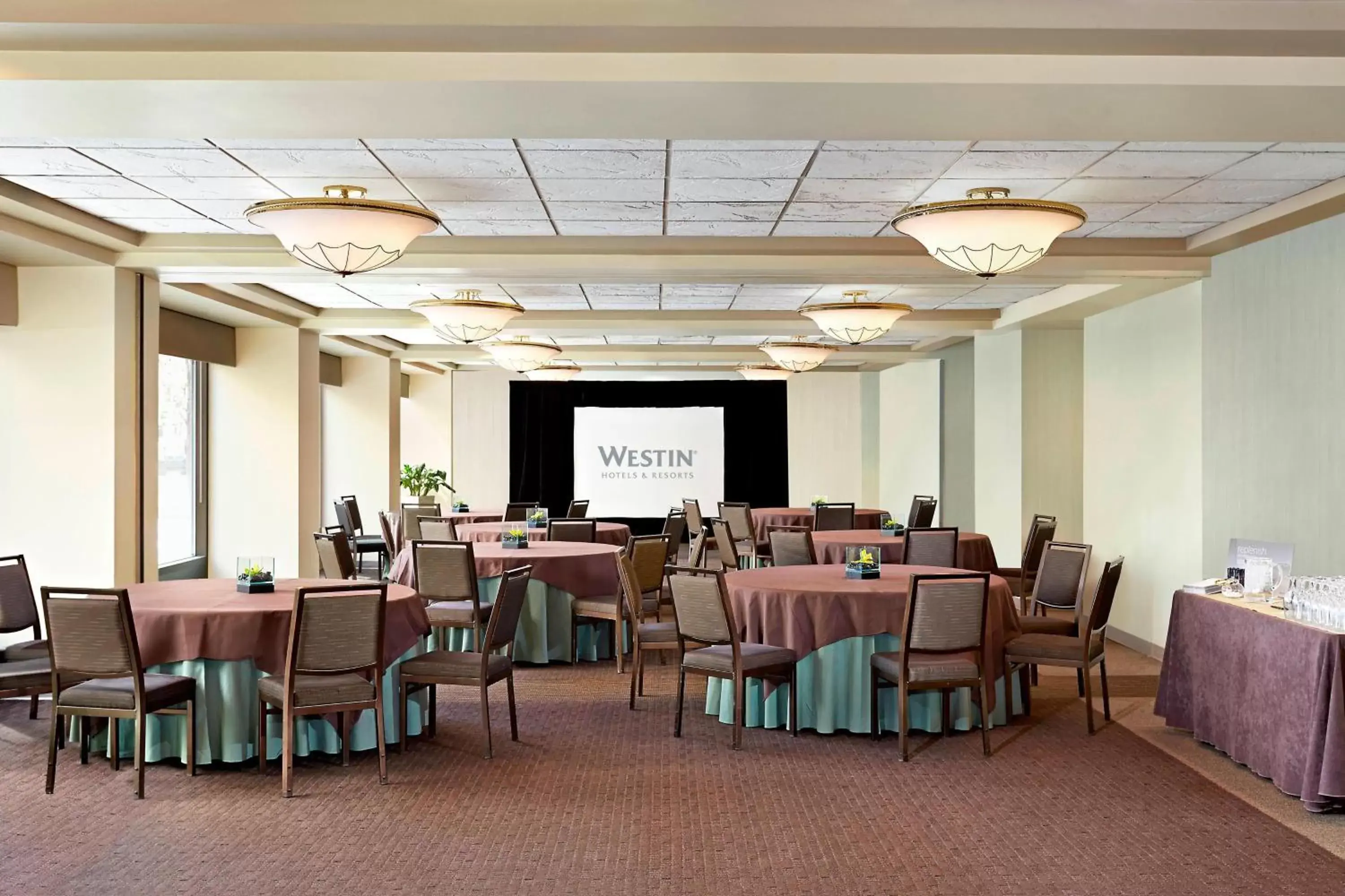 Meeting/conference room, Restaurant/Places to Eat in The Westin Calgary