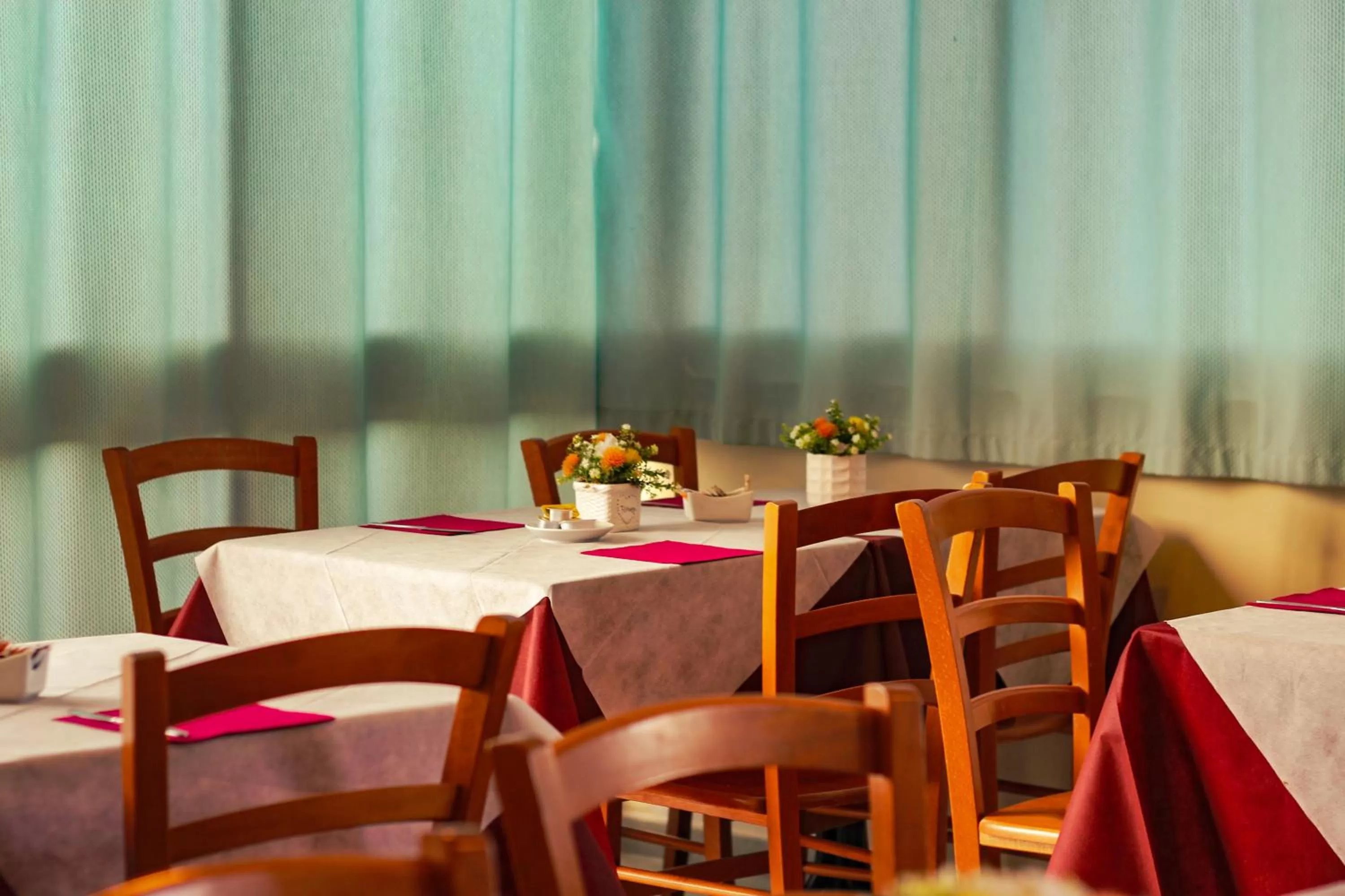 Restaurant/places to eat in Hotel Garden Napoli