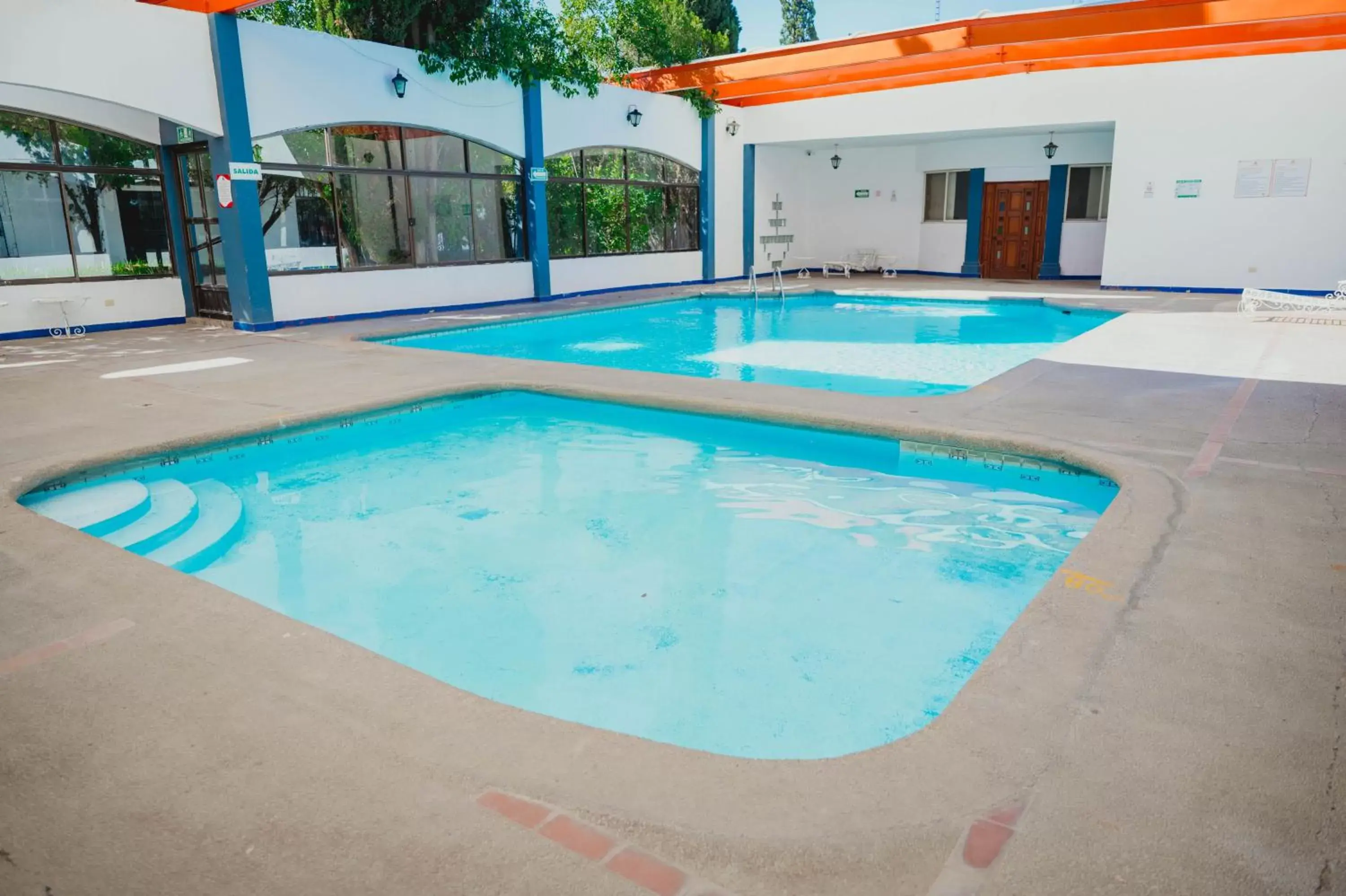 Pool view, Swimming Pool in Hotel La Fuente, Saltillo