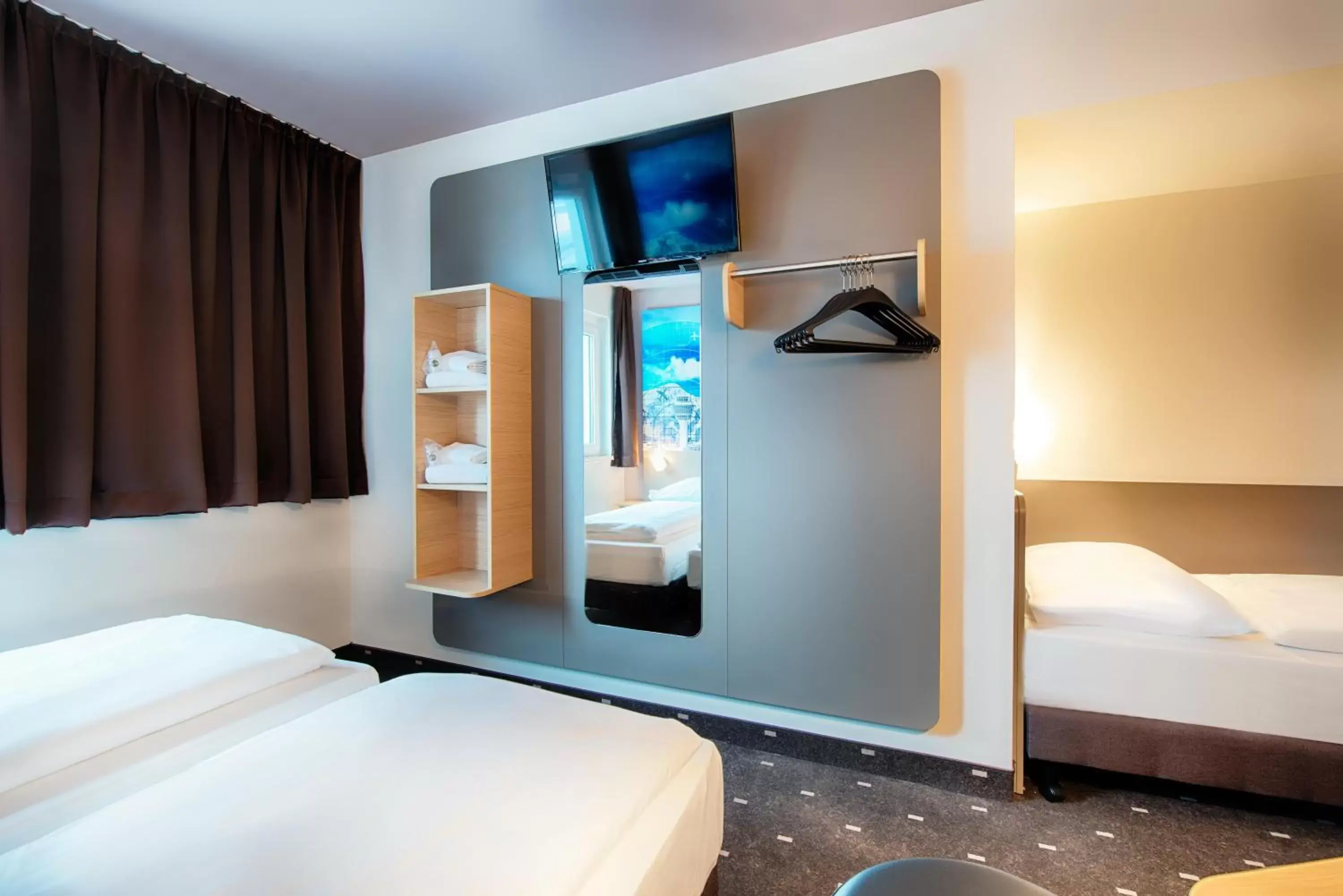 Photo of the whole room, Bed in B&B Hotel München Airport