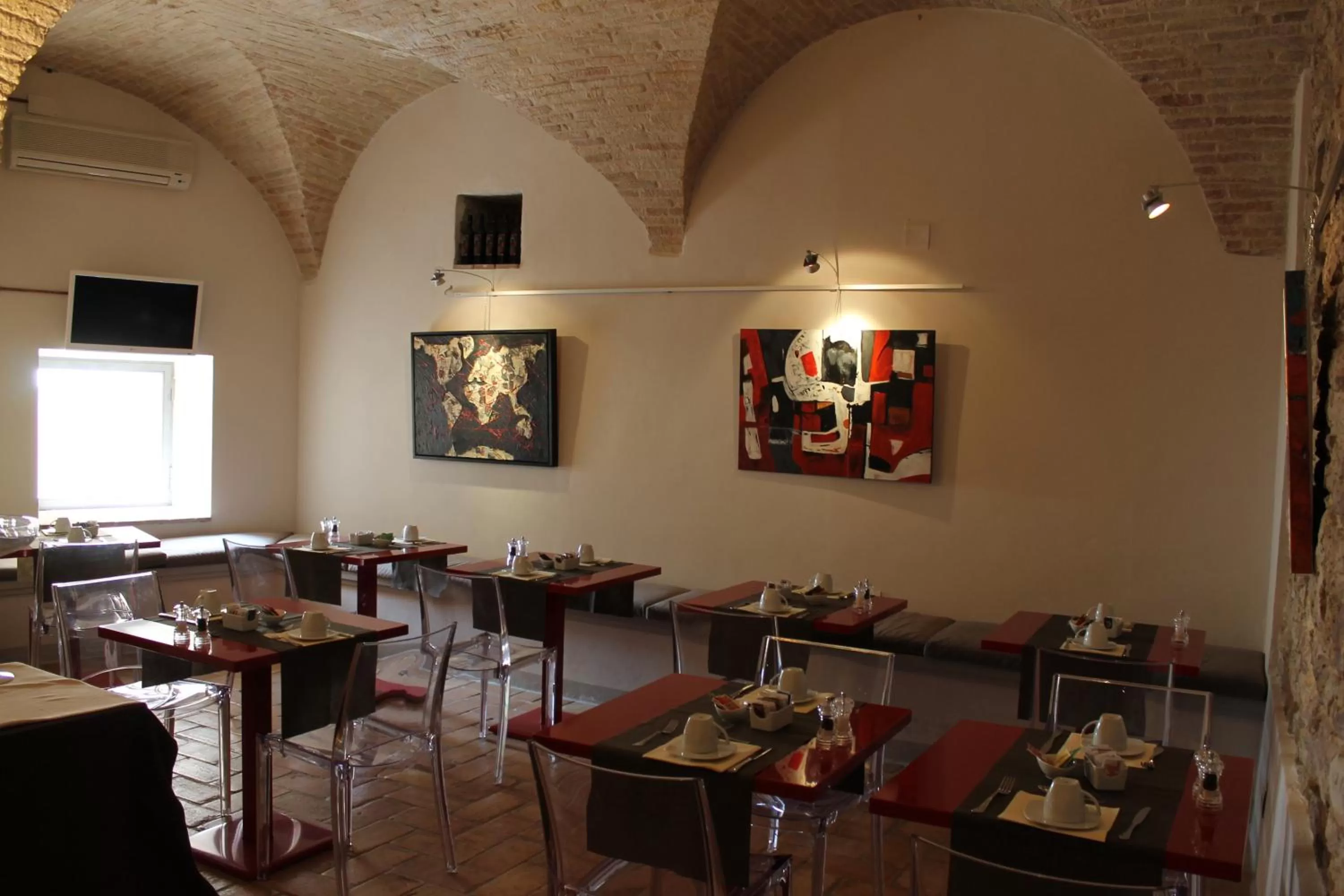 Restaurant/places to eat in Hotel Sorella Luna