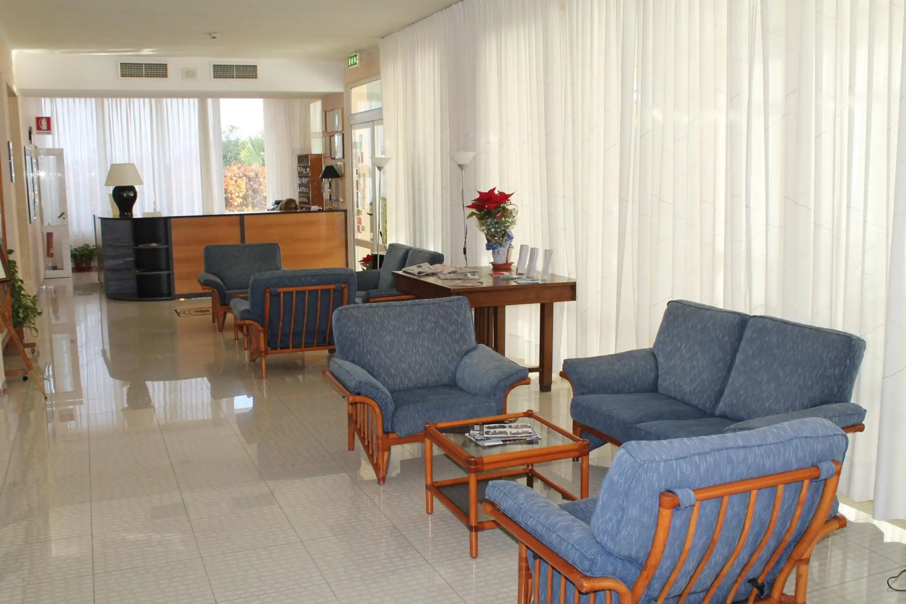 Lounge or bar, Seating Area in Hotel Minerva