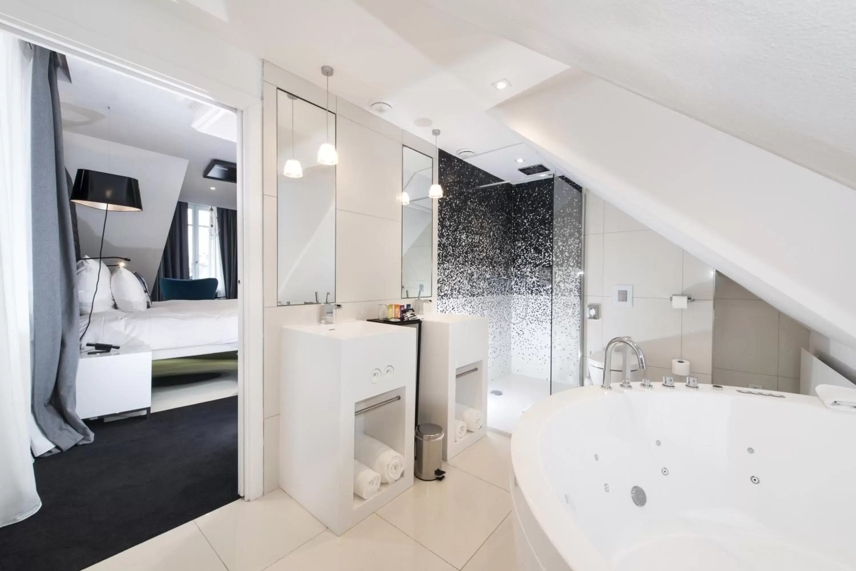 Bathroom in Vertigo, a Member of Design Hotels
