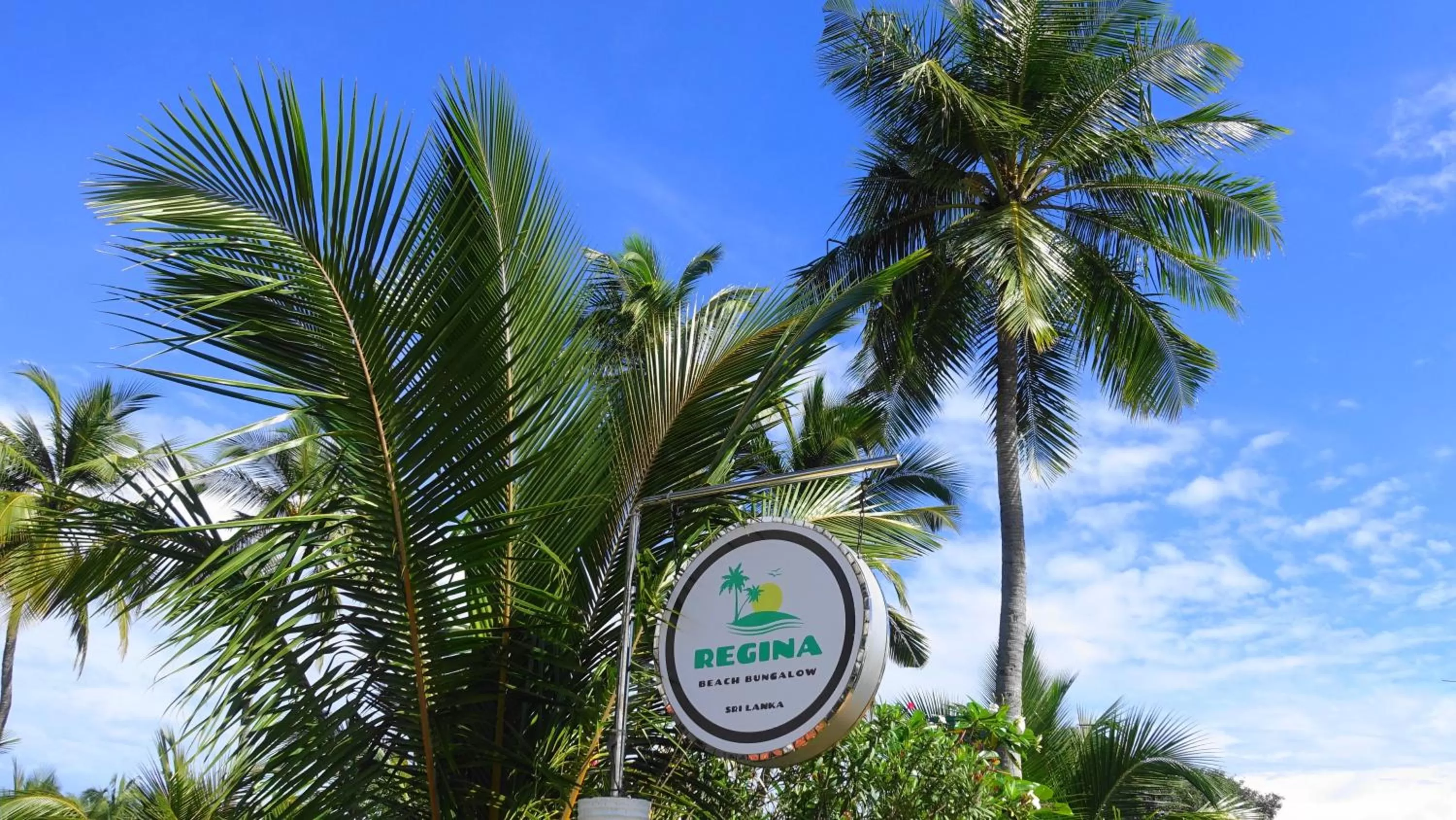 Facade/entrance, Property Logo/Sign in Regina Beach Bungalow
