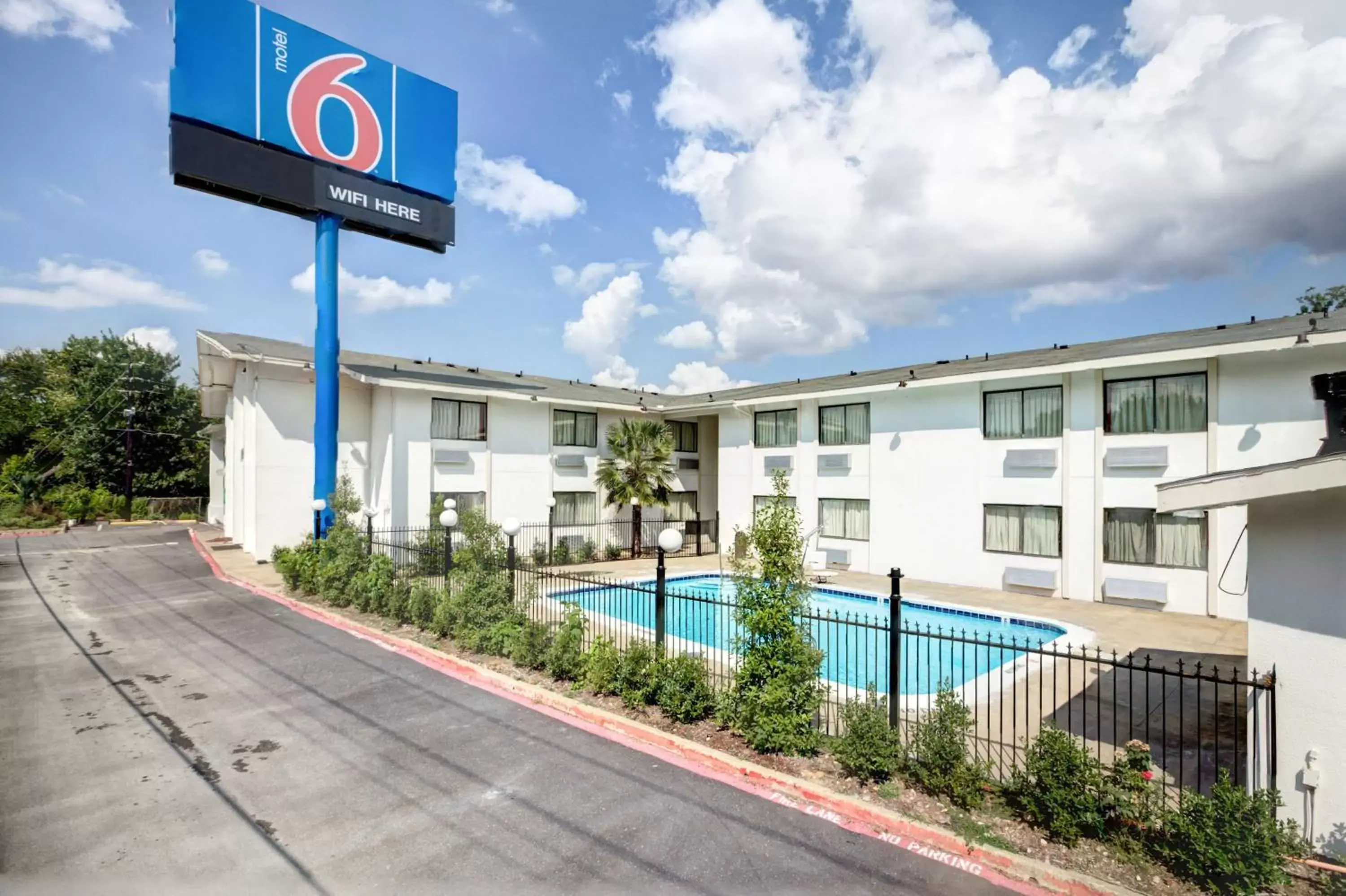 Property building, Pool View in Motel 6-Dallas, TX - South