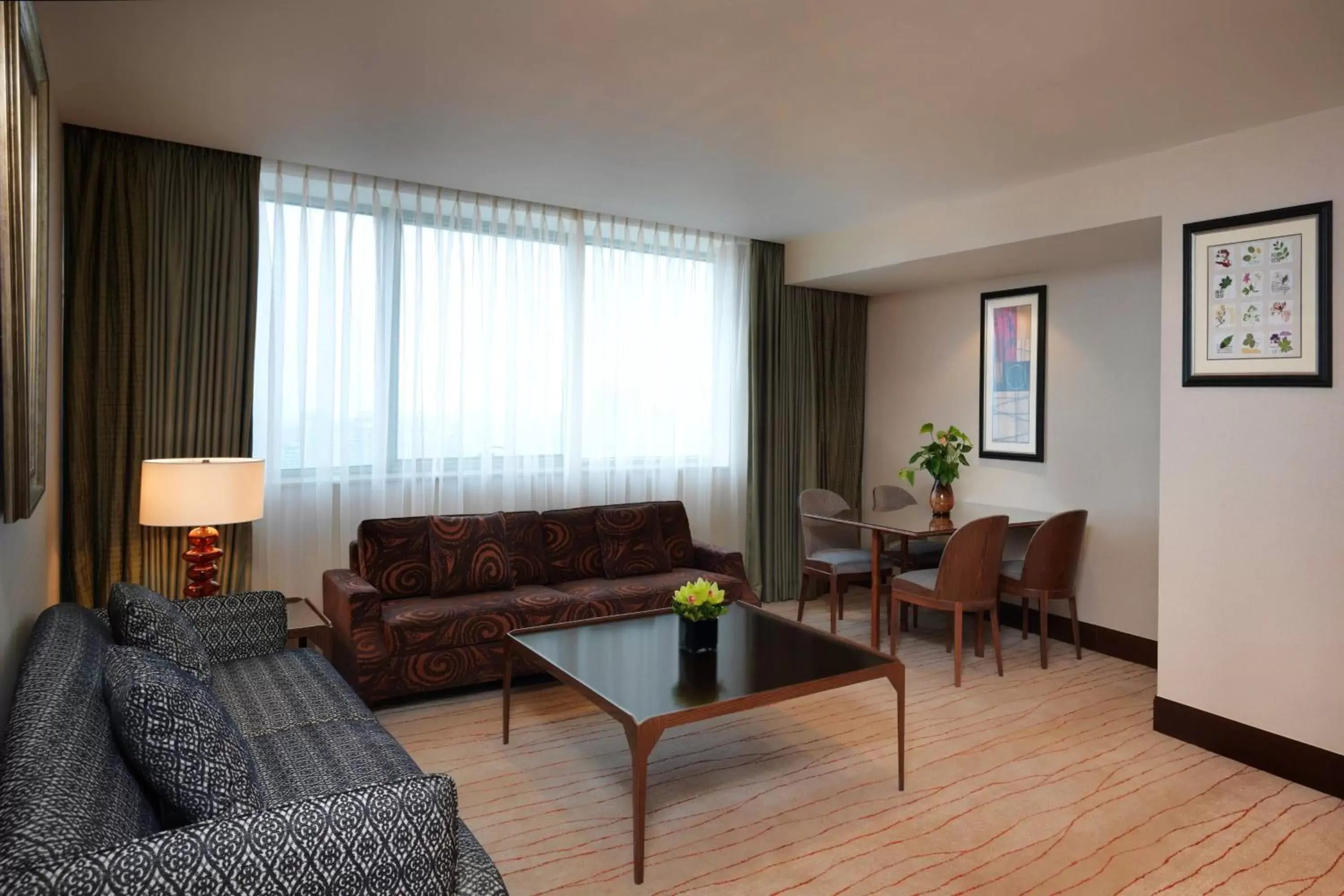 Living room, Seating Area in Four Points by Sheraton Shanghai, Daning