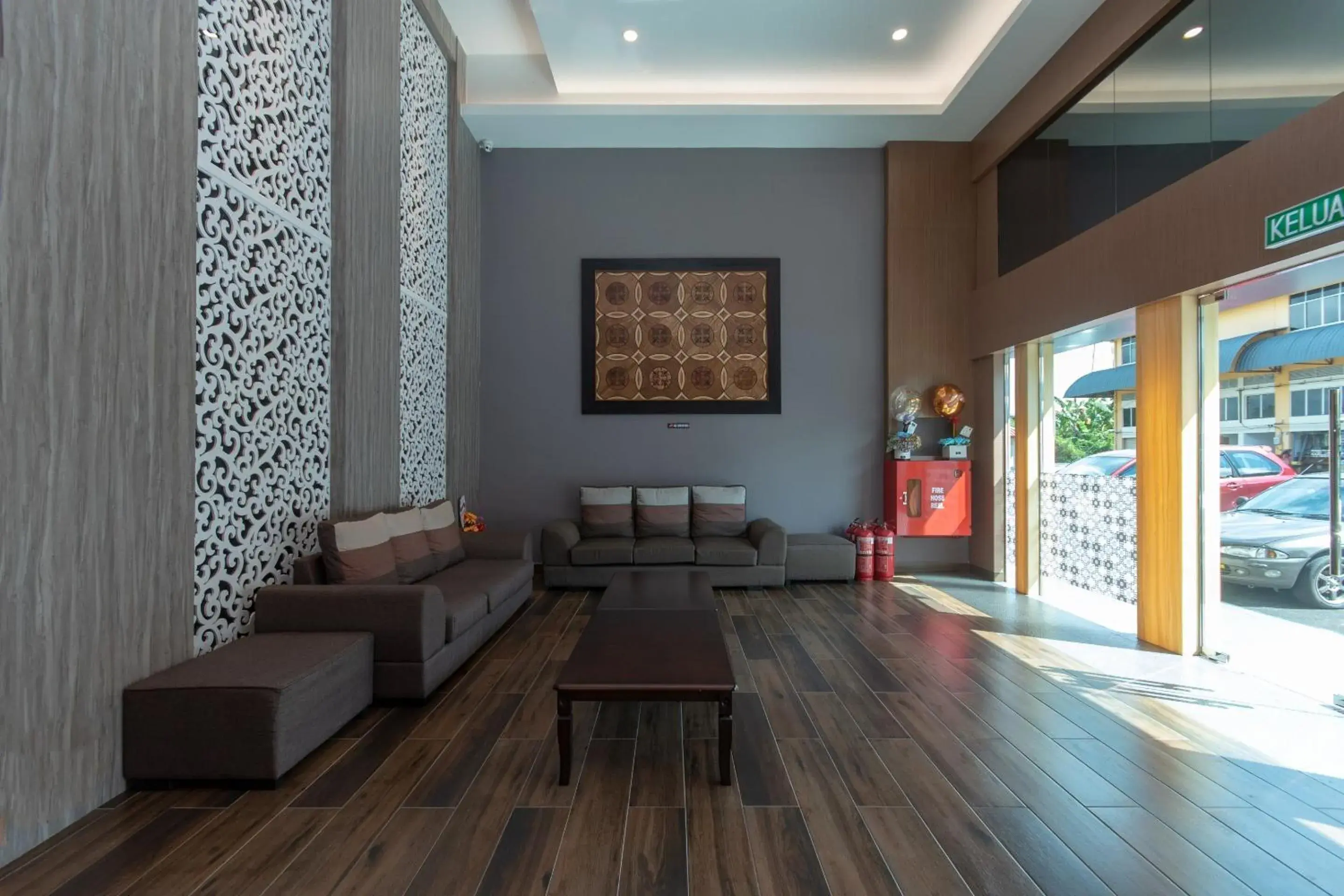 Lobby or reception, Seating Area in OYO 89375 Regent Hotel